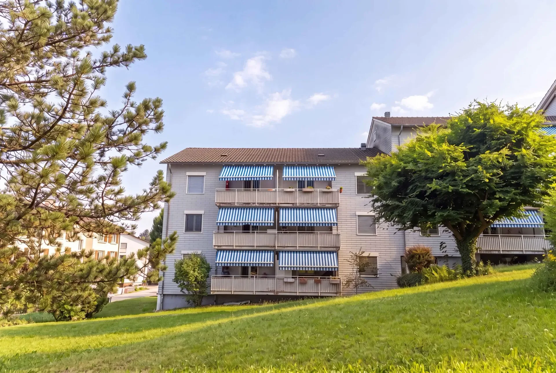 A SUSTAINABLE INVESTMENT IN REGENSDORF — WELL-MAINTAINED MULTI-FAMILY BUILDING WITH 6 APARTMENTS