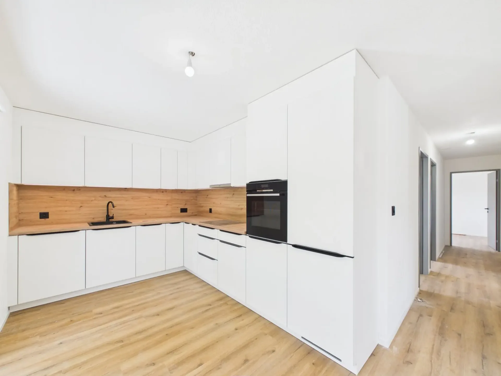 Wunderschöne 4.5-Zimmer-Wohnung renoviert mit modernem Innenraum