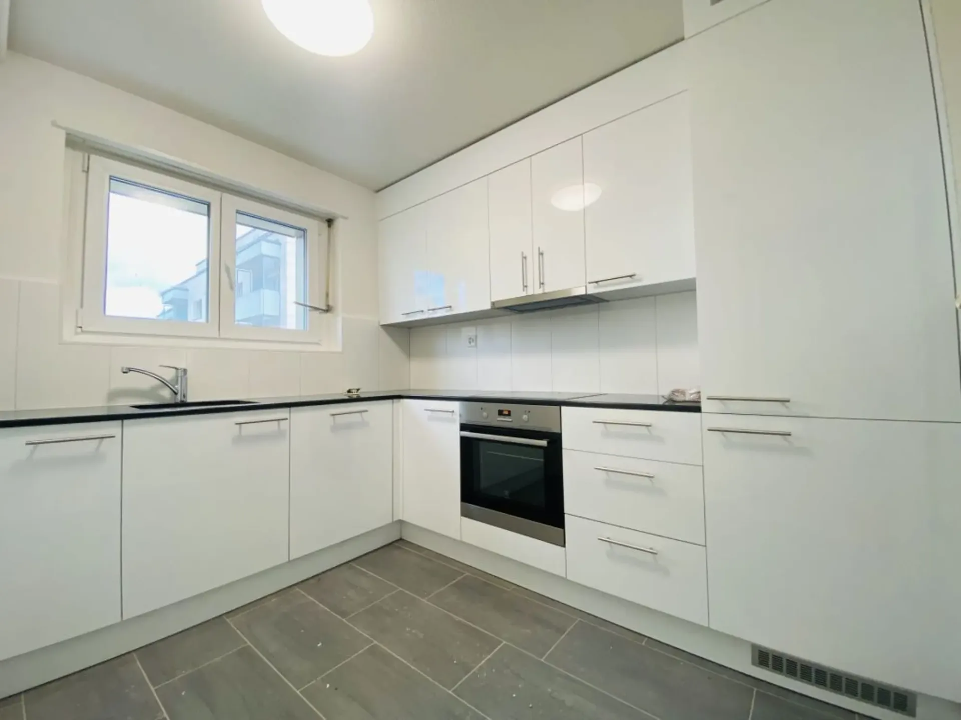 Nachmieter per sofort gesucht -genütliche 3.5-Zimmerwohnung mit Balkon