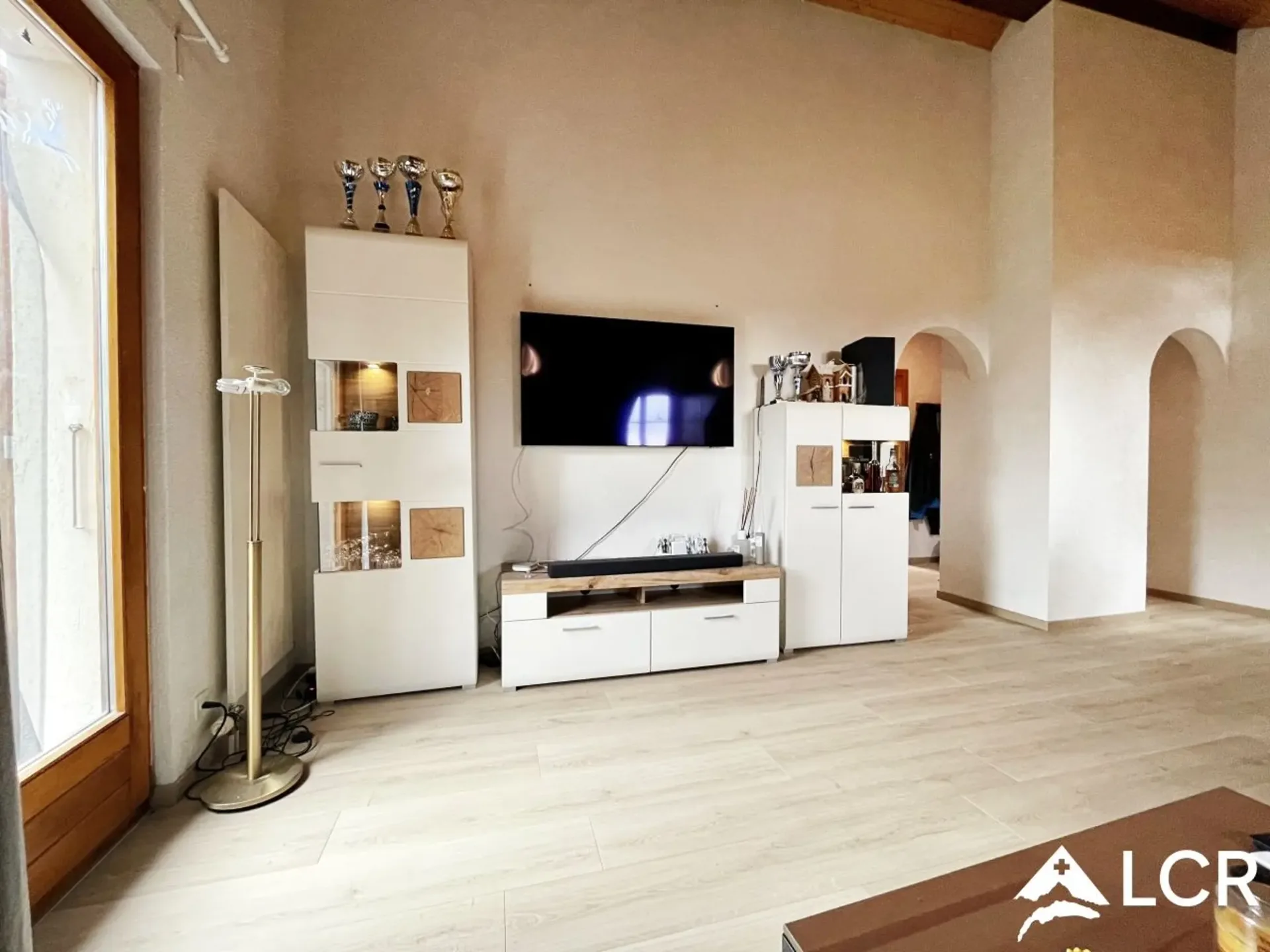 Schönes 2.5-Zimmer-Apartment mit Balkon in ruhiger Lage in Marchissy