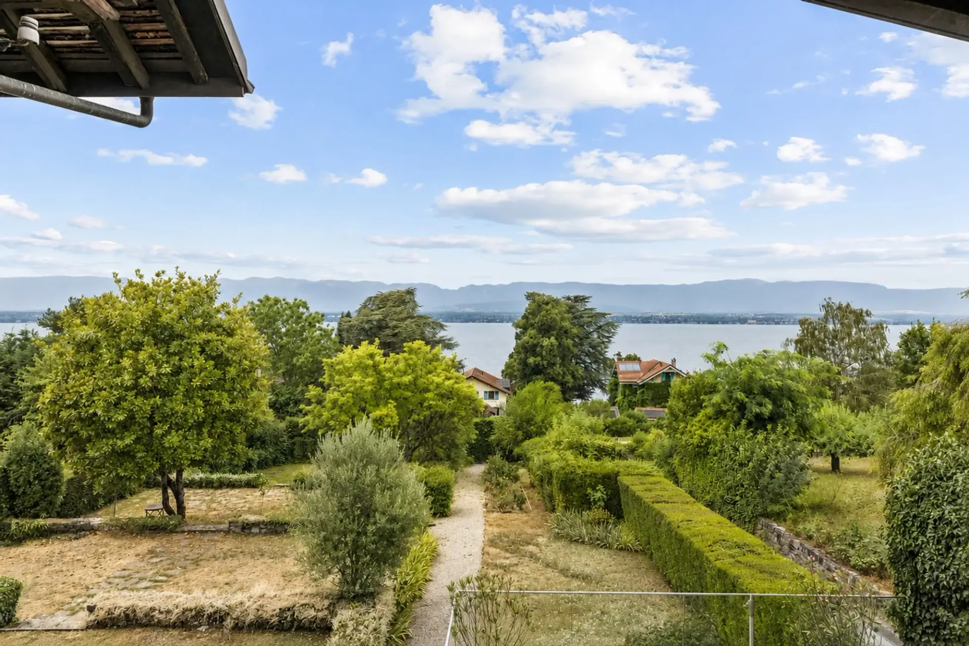Körper eines Bauernhofs aus dem 19. Jahrhundert, komplett renoviert mit Panoramablick