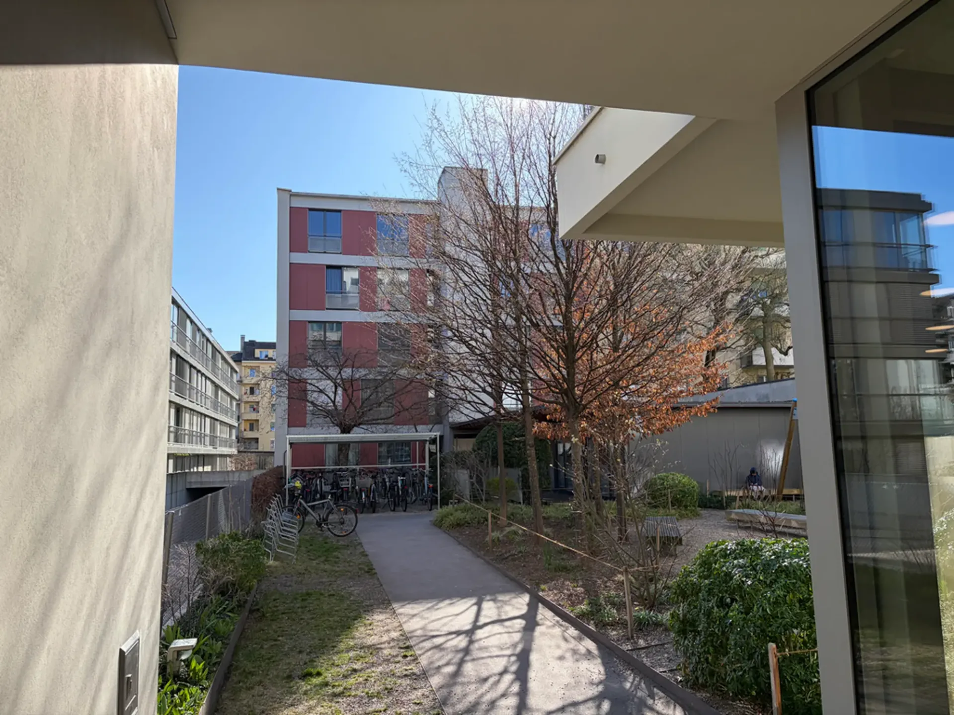Appartamento tranquillo e adatto ai bambini di 3,5 locali con balcone