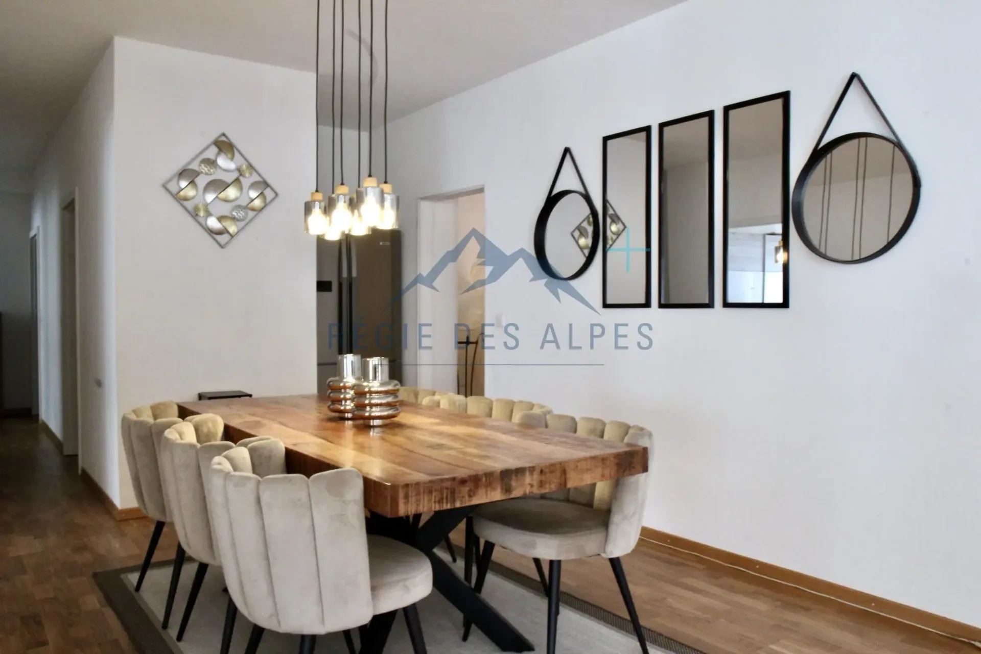 Prächtige 5,5-Zimmer-Familienwohnung mit Terrasse am Flussufer in Vallorbe (Los 1)