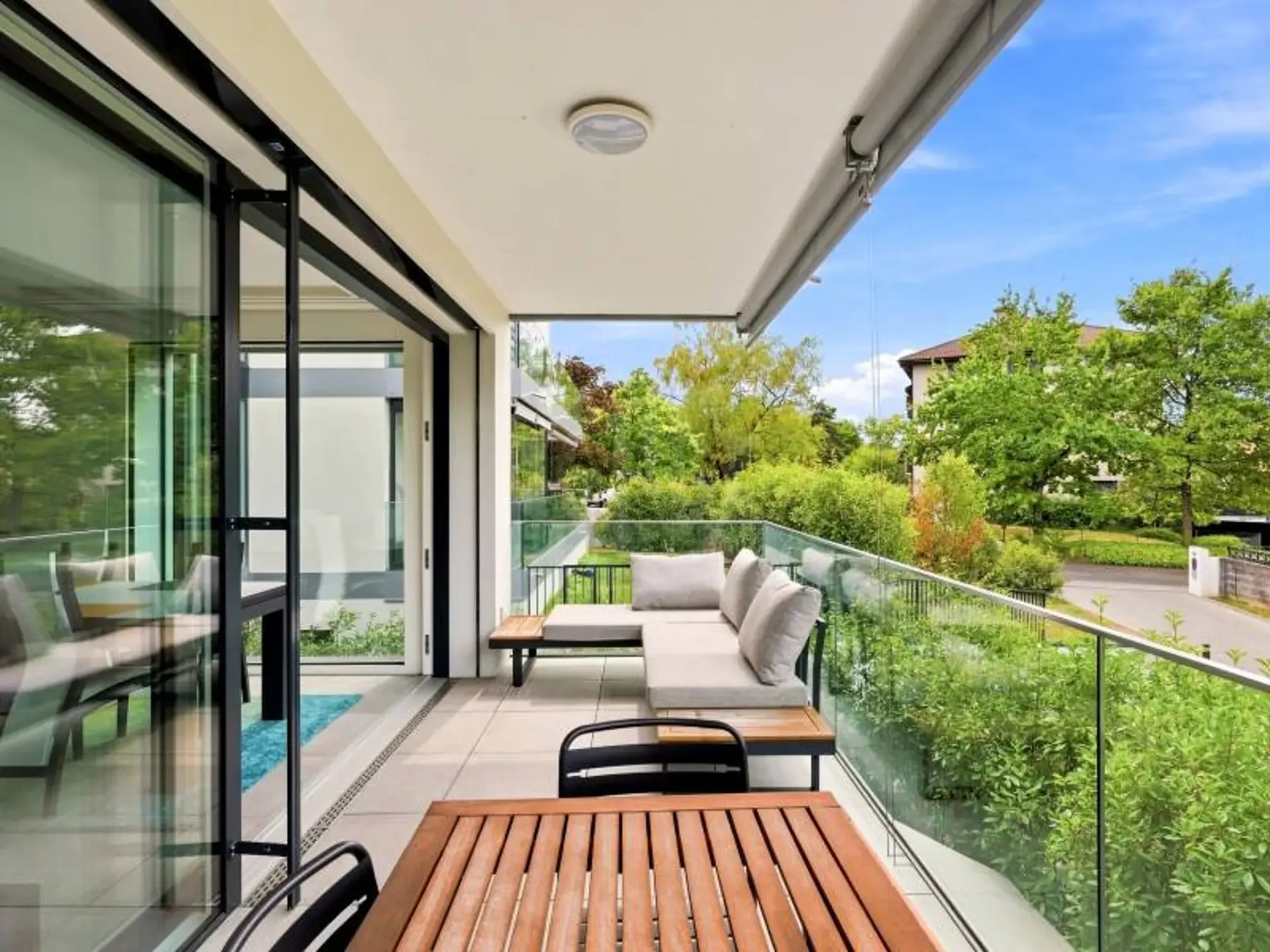 Helles Apartment - Le Grand-Saconnex