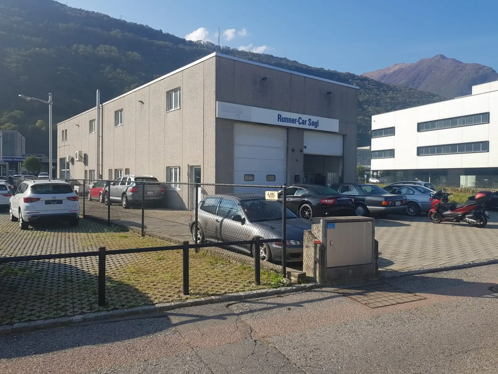 Gewerbeimmobilie mit Showroom an bester Lage