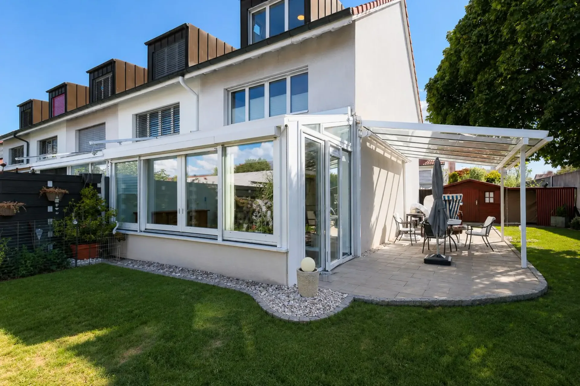 Grosszügiges 5.5-Zimmer-Eck-Einfamilienhaus mit Garten und viel Platz in Pratteln
