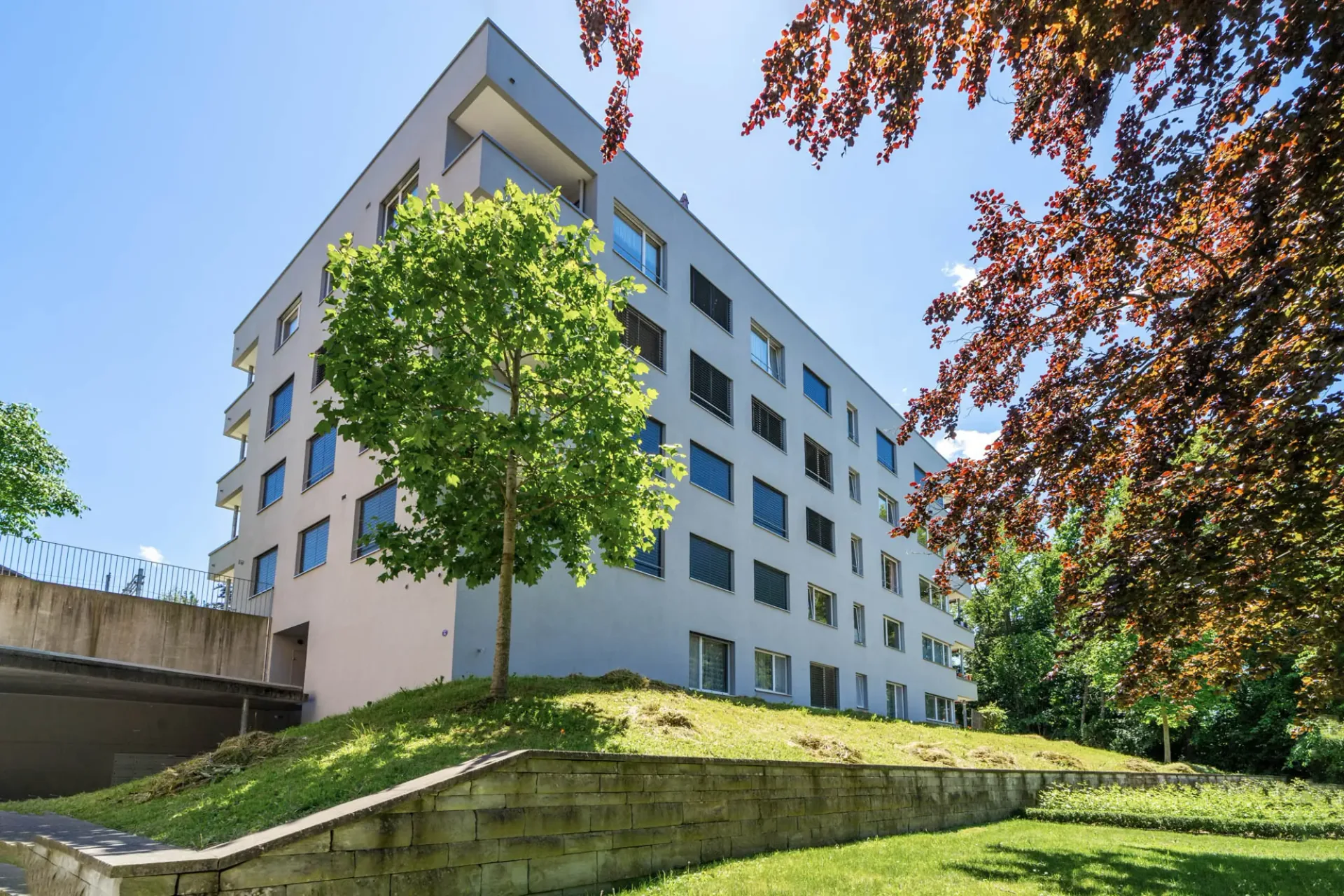Modernes Wohnen mit grosser Terrasse garantiert!