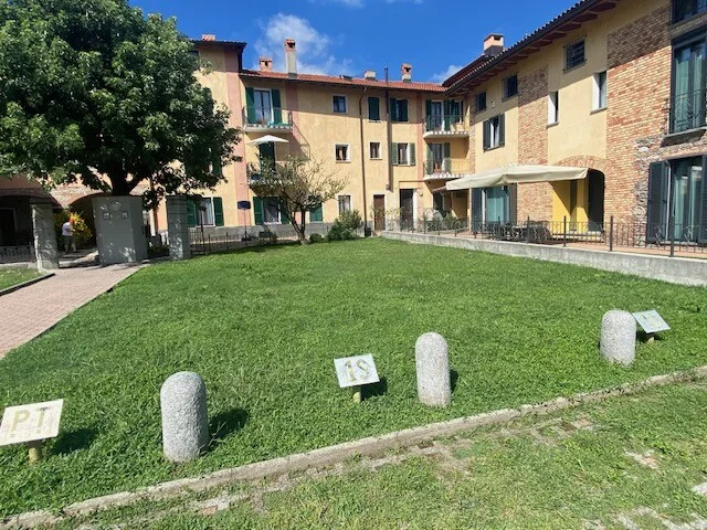 Komfortables 2.5-Zimmer-Appartement in toskanischem Rustico in Stabio
