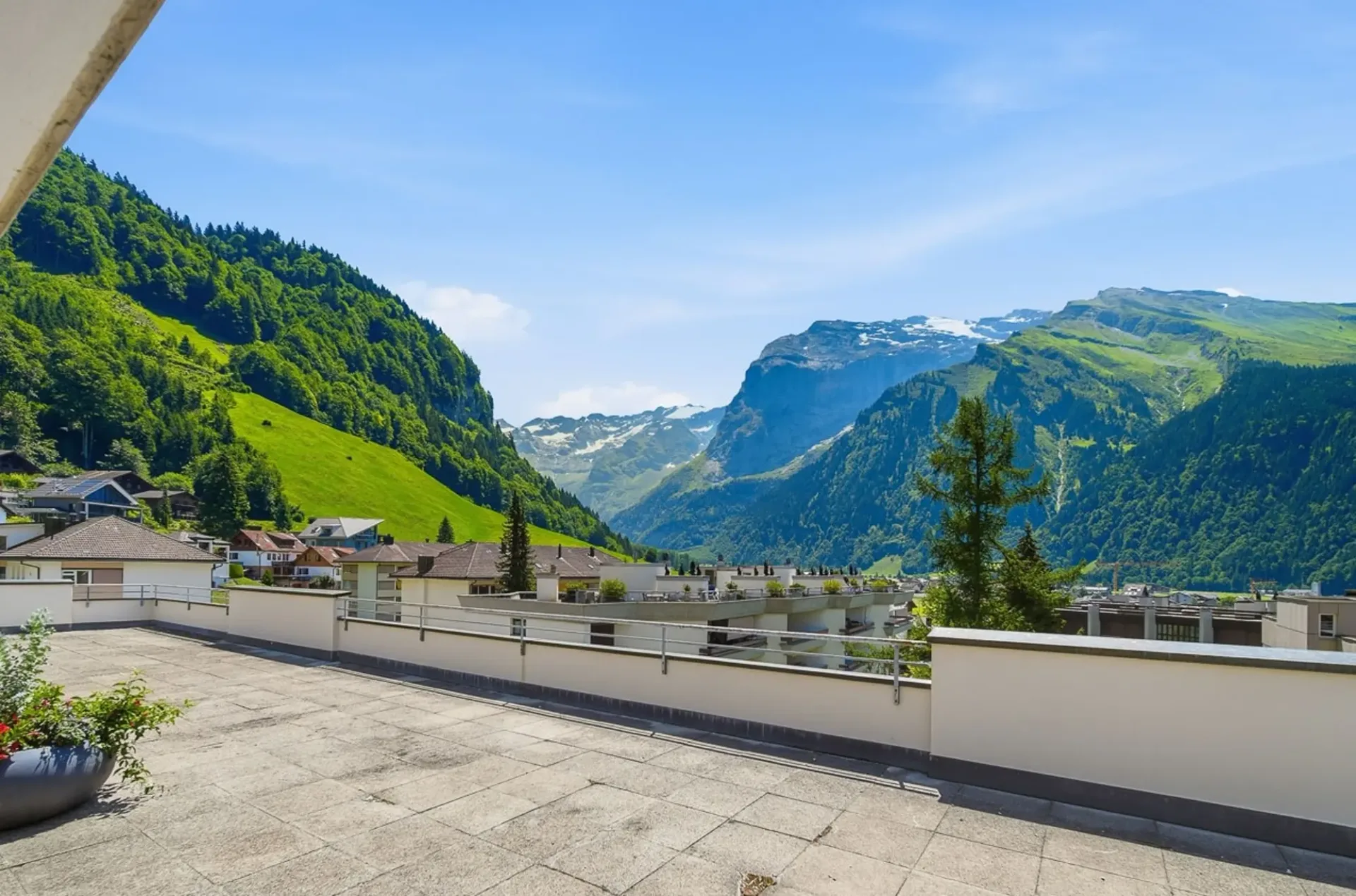 ATMOSFERA ALPINA CON VISTA PANORAMICA - APPARTAMENTO VACANZE DA 2,5 CAMERE A ENGELBERG