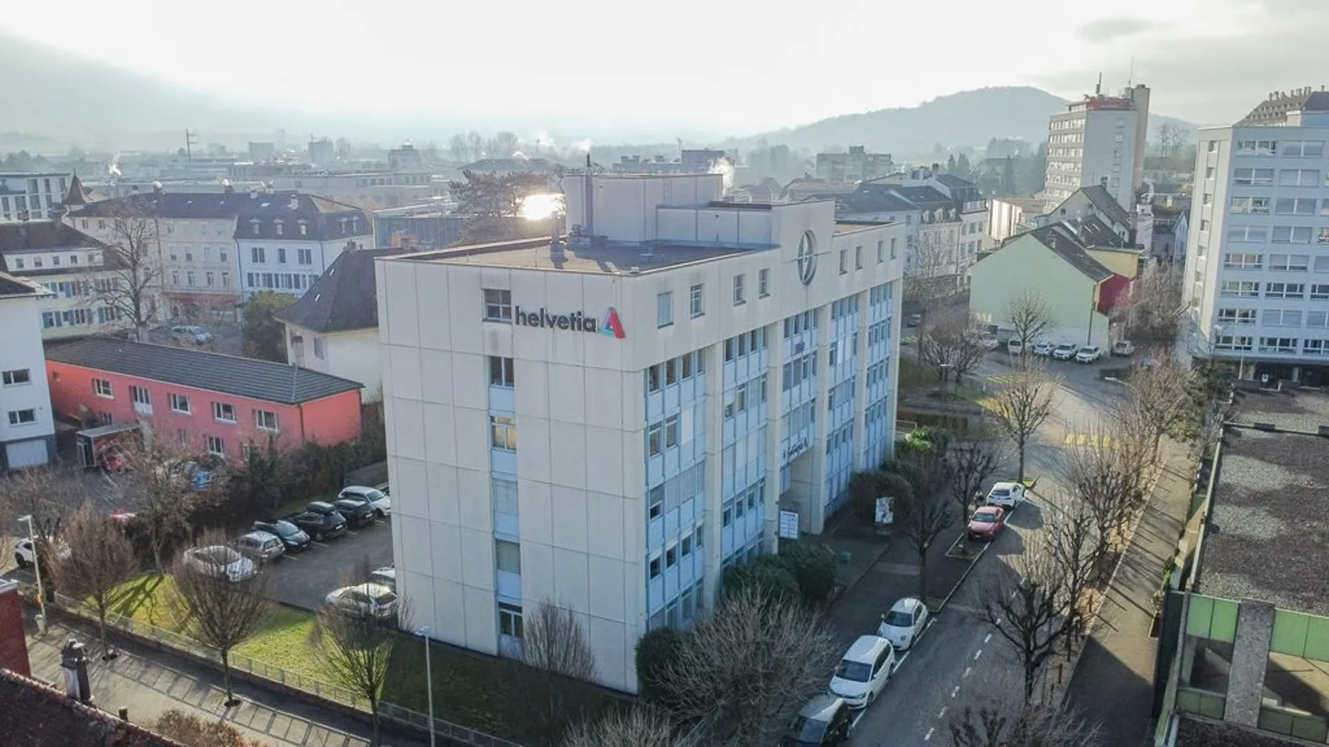 Ihr neues Büro in der Nähe des Bahnhofs
