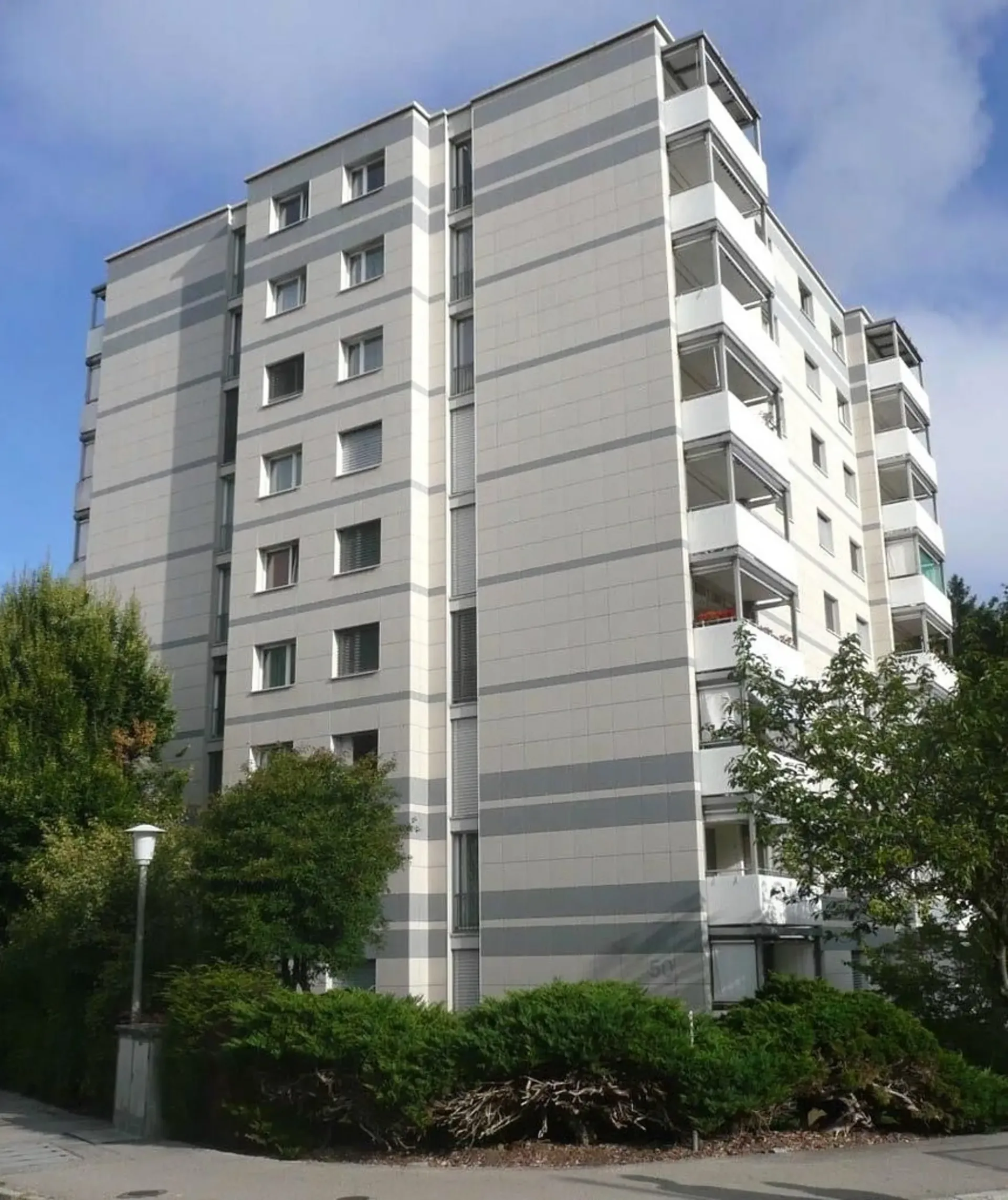 Modernes Wohnen mit Aussicht im schönen Horgen