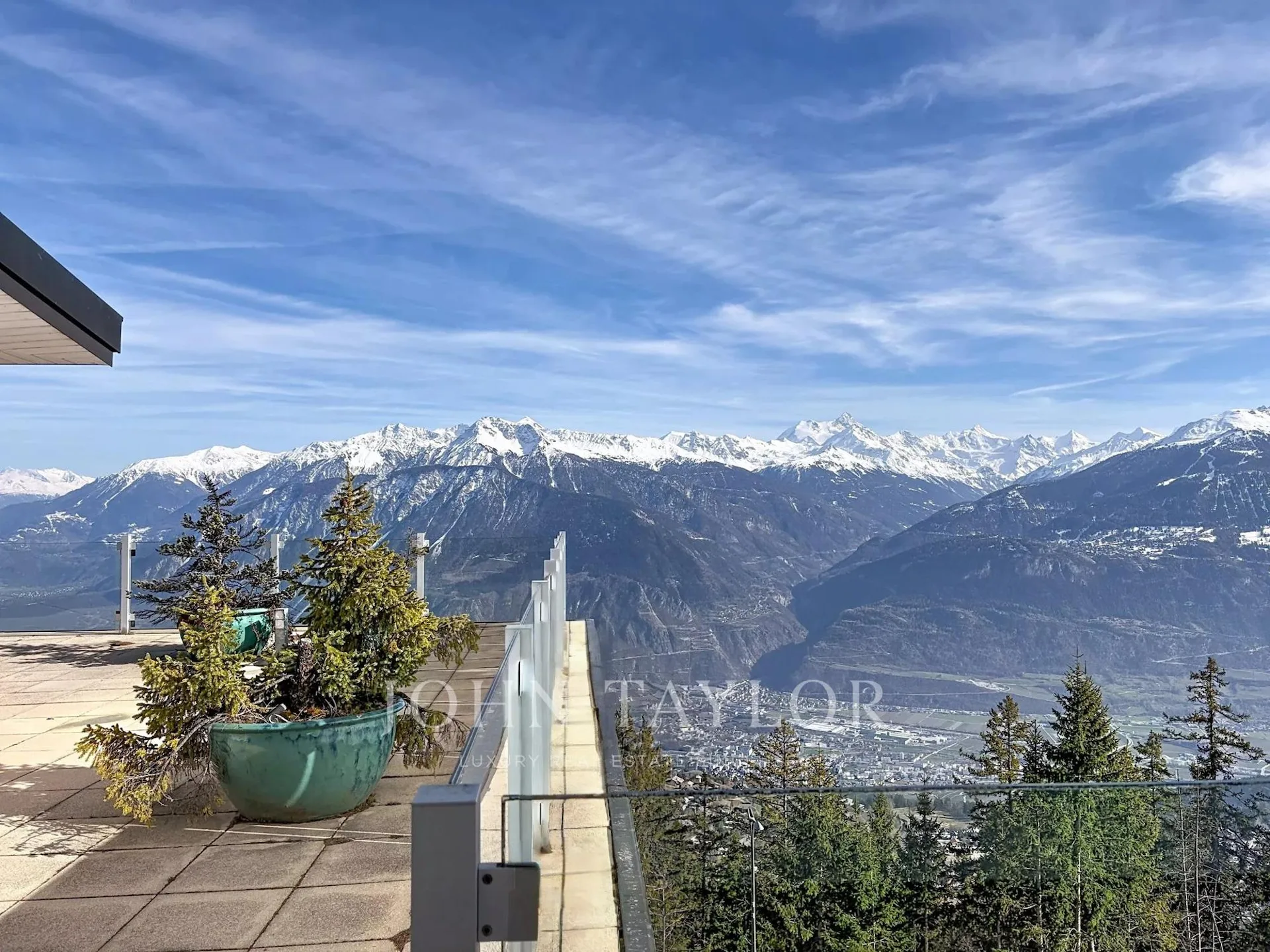 6018. Chalet neuf. Magnifique vue