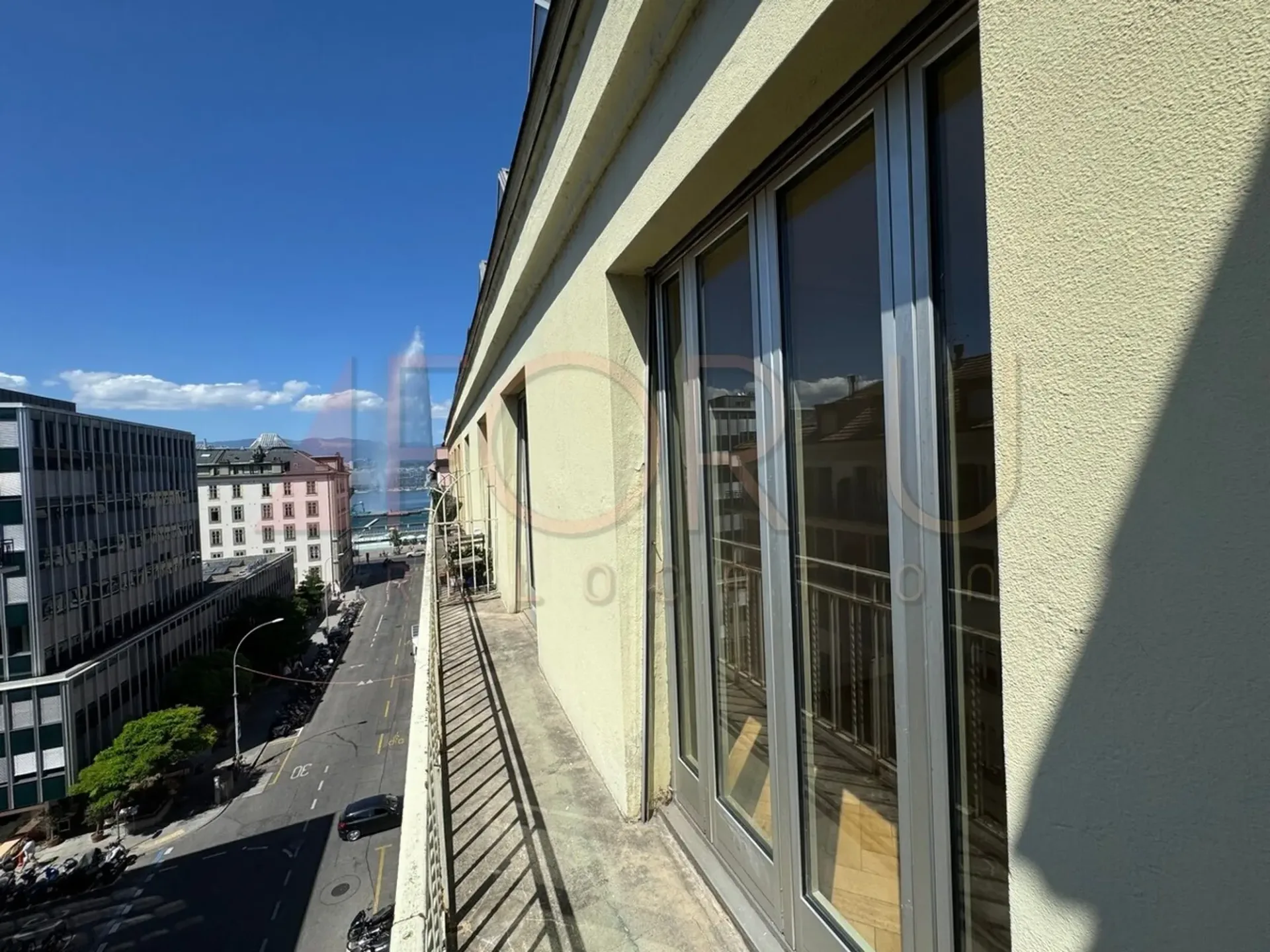 Bel appartement 4.5 pièces aux Eaux-Vives (/!\ pas d'ascenseur)