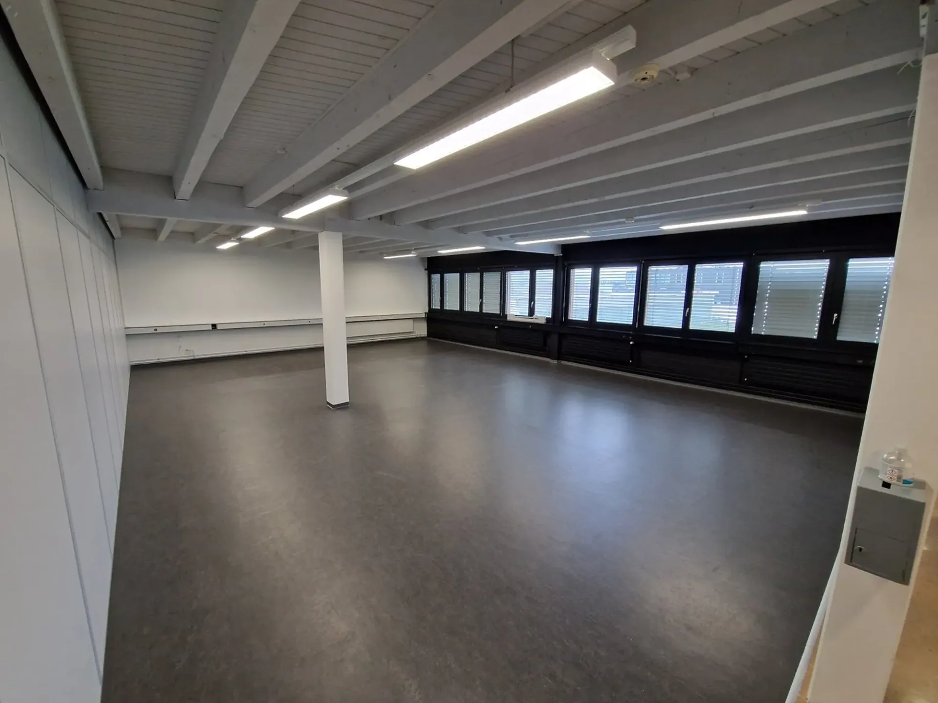 Lokal gewerblich 130m2 in der Industriezone von Delémont