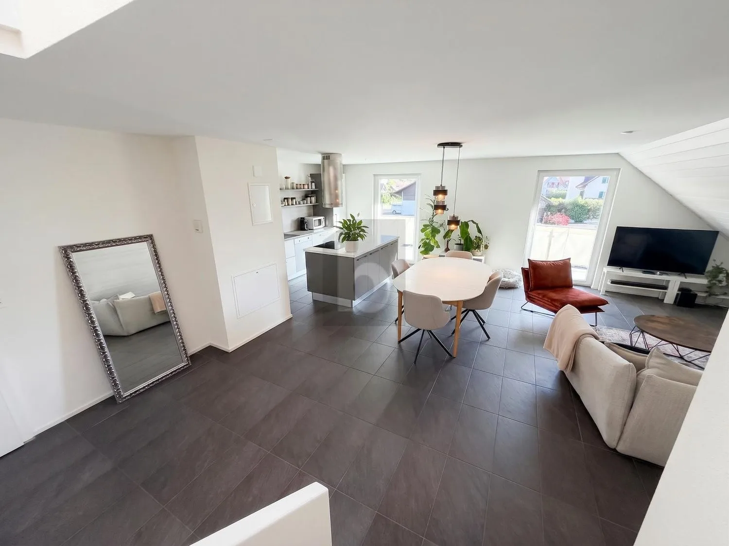 ÉLÉGANT DUPLEX BAIGNÉ DE LUMIÈRE