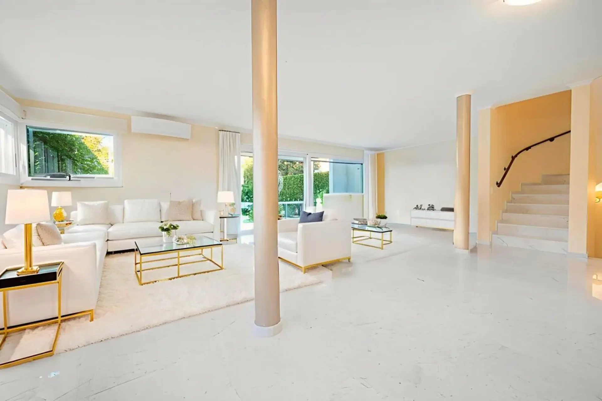 Grosszügige Duplex-Wohnung mit grossem Garten und maximaler Privatsphäre in Montagnola – Collina d’Oro