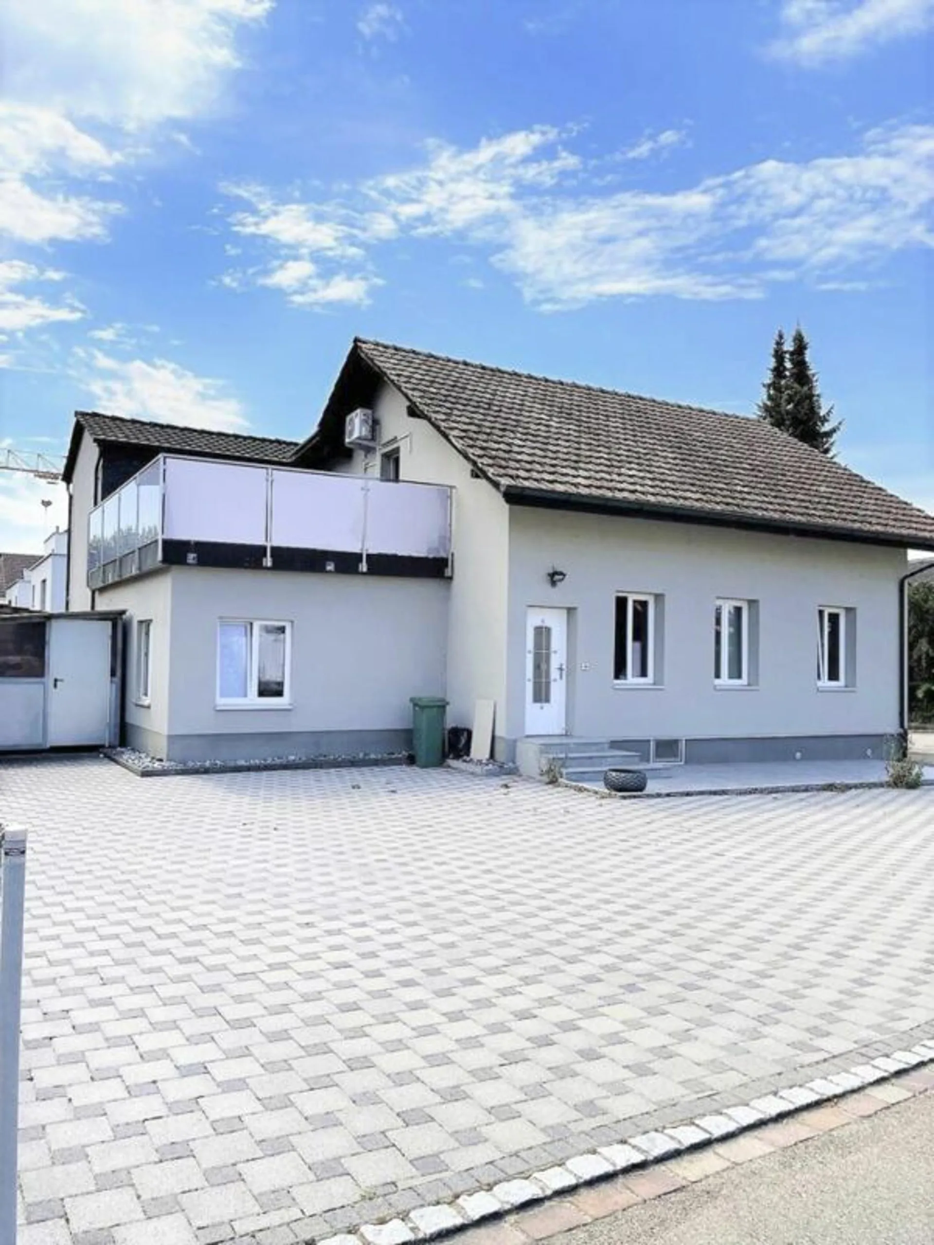 Ein Haus, zwei Zuhause-voller Möglichkeiten