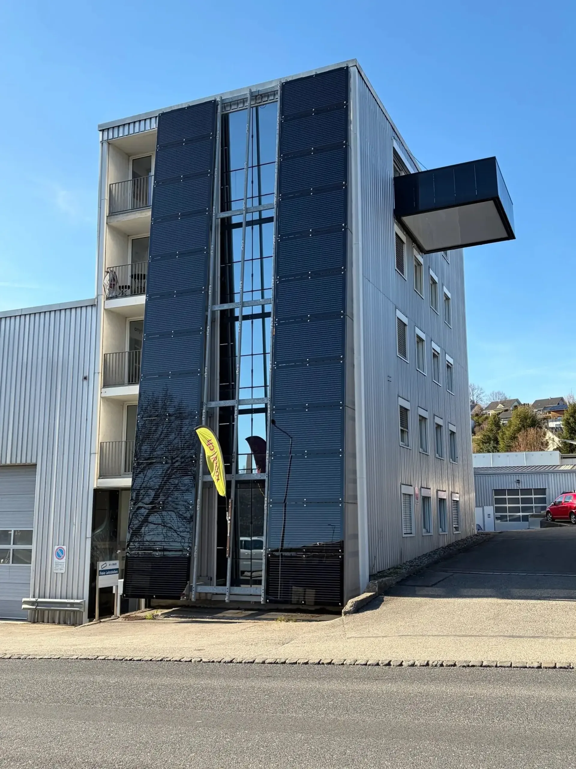 Your new space (88.5 m2) in a geographically central location