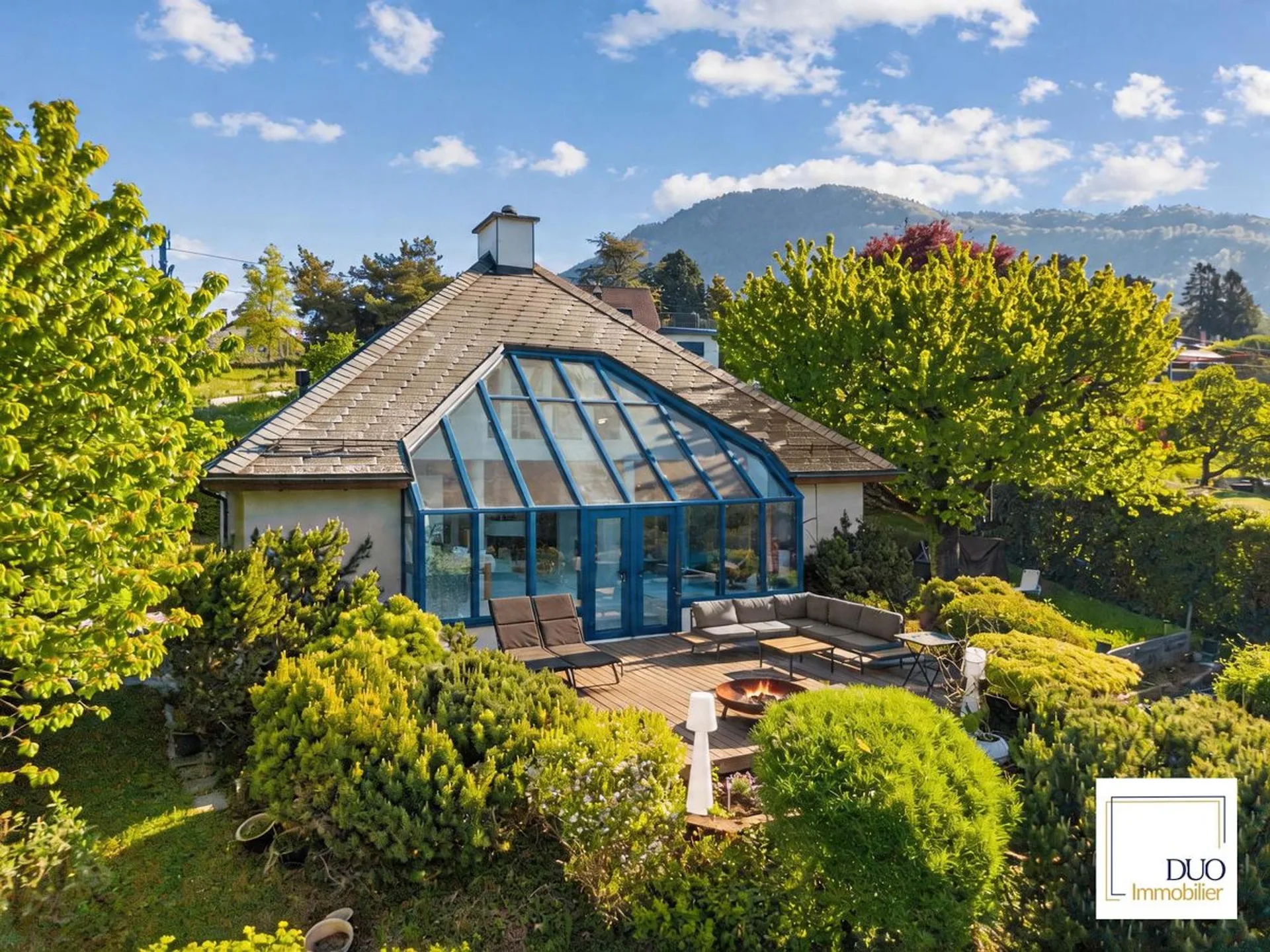 Villa dell'architetto con vista lago, grande giardino e posizione privilegiata