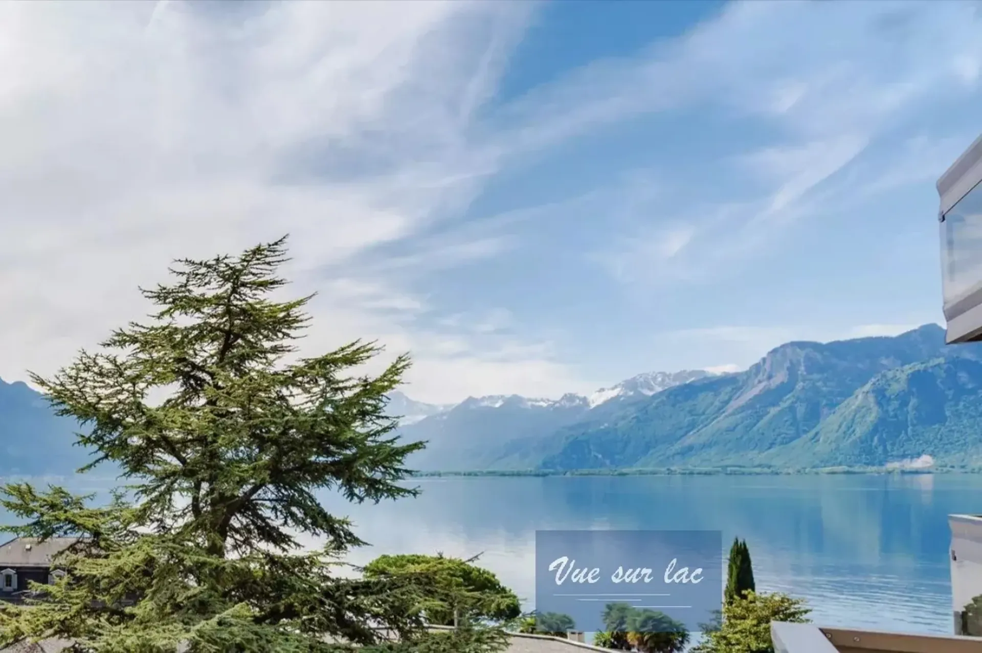 Schönes möbliertes Apartment direkt am Wasser, im Zentrum von Montreux