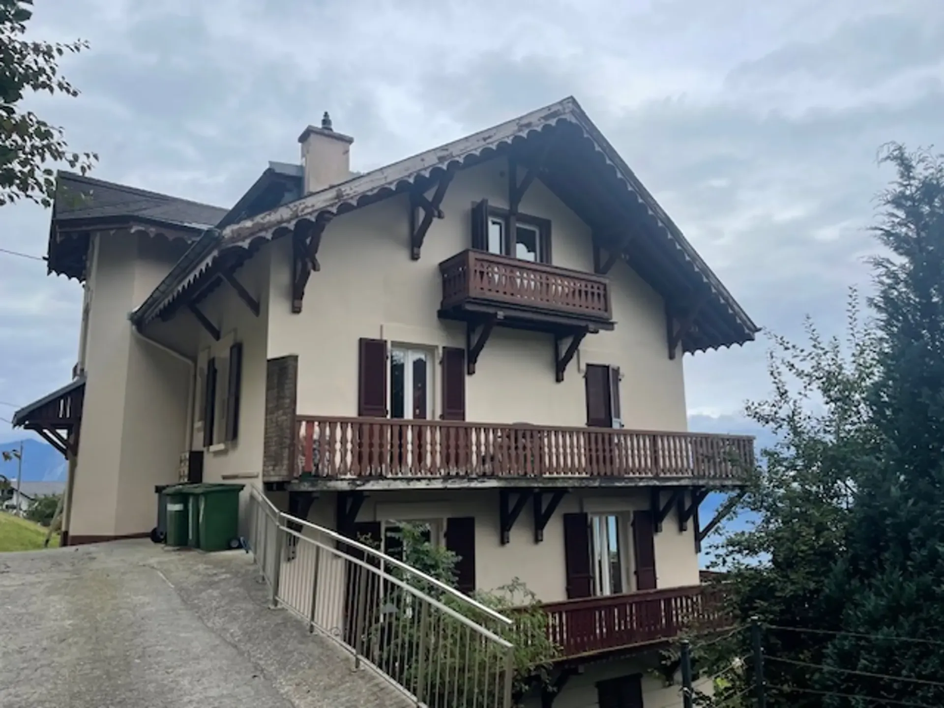 Wohnung mit 4 Zimmern, 1. Stock, ca. 110 m2