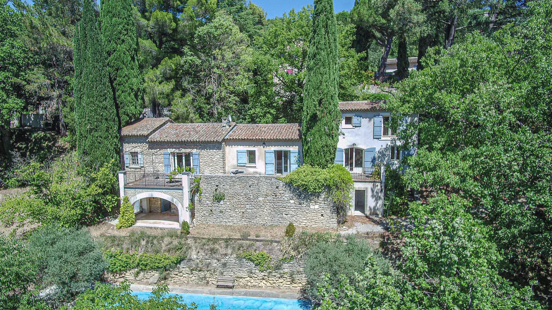 Magnifique Anwesen zur Renovierung mit Pool in Ménerbes im Herzen der Luberon!
