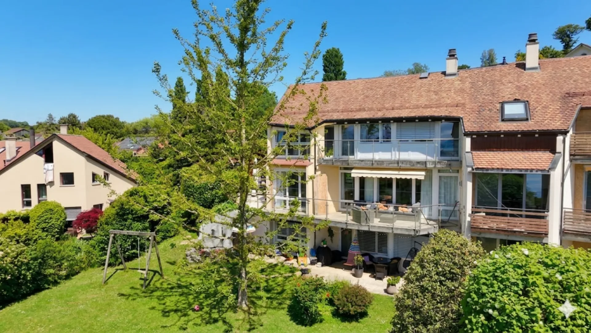 Ideale Villa für Familien mit unabhängiger 2-Zimmer-Wohnung
