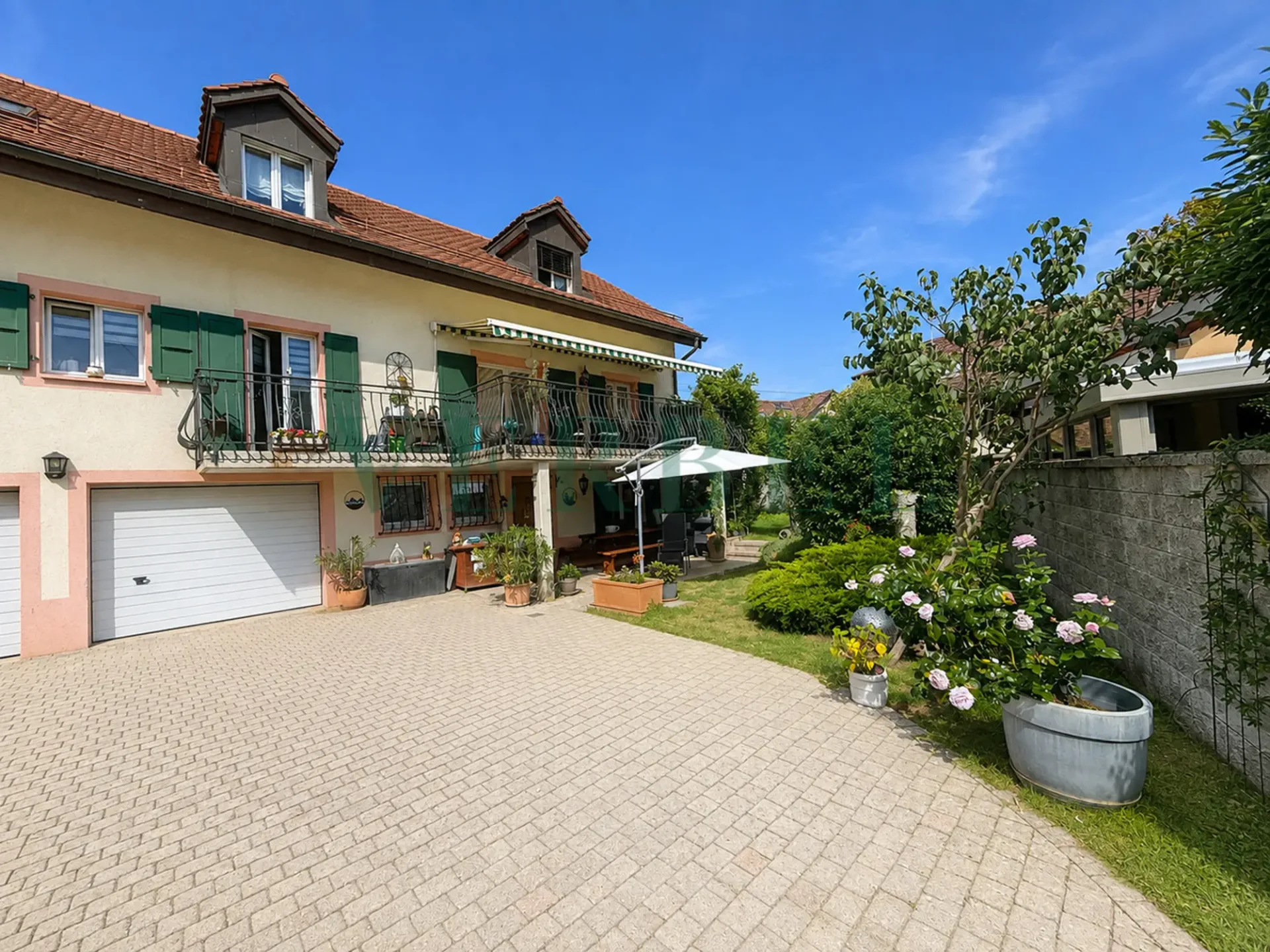 Belle maison de 6.5 pièces rénovée dans un environnement paisible