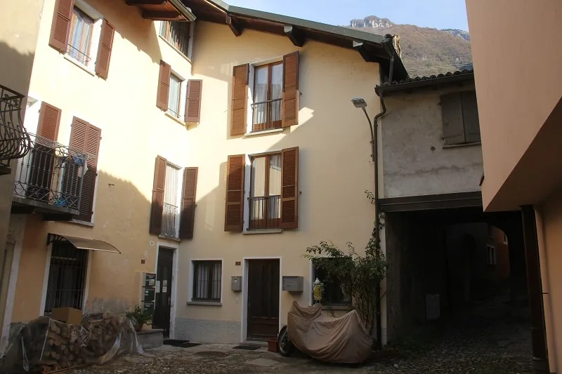 5 1/2-Zimmer-Dorfhaus / casa di 5 1/2 locali nel nucleo