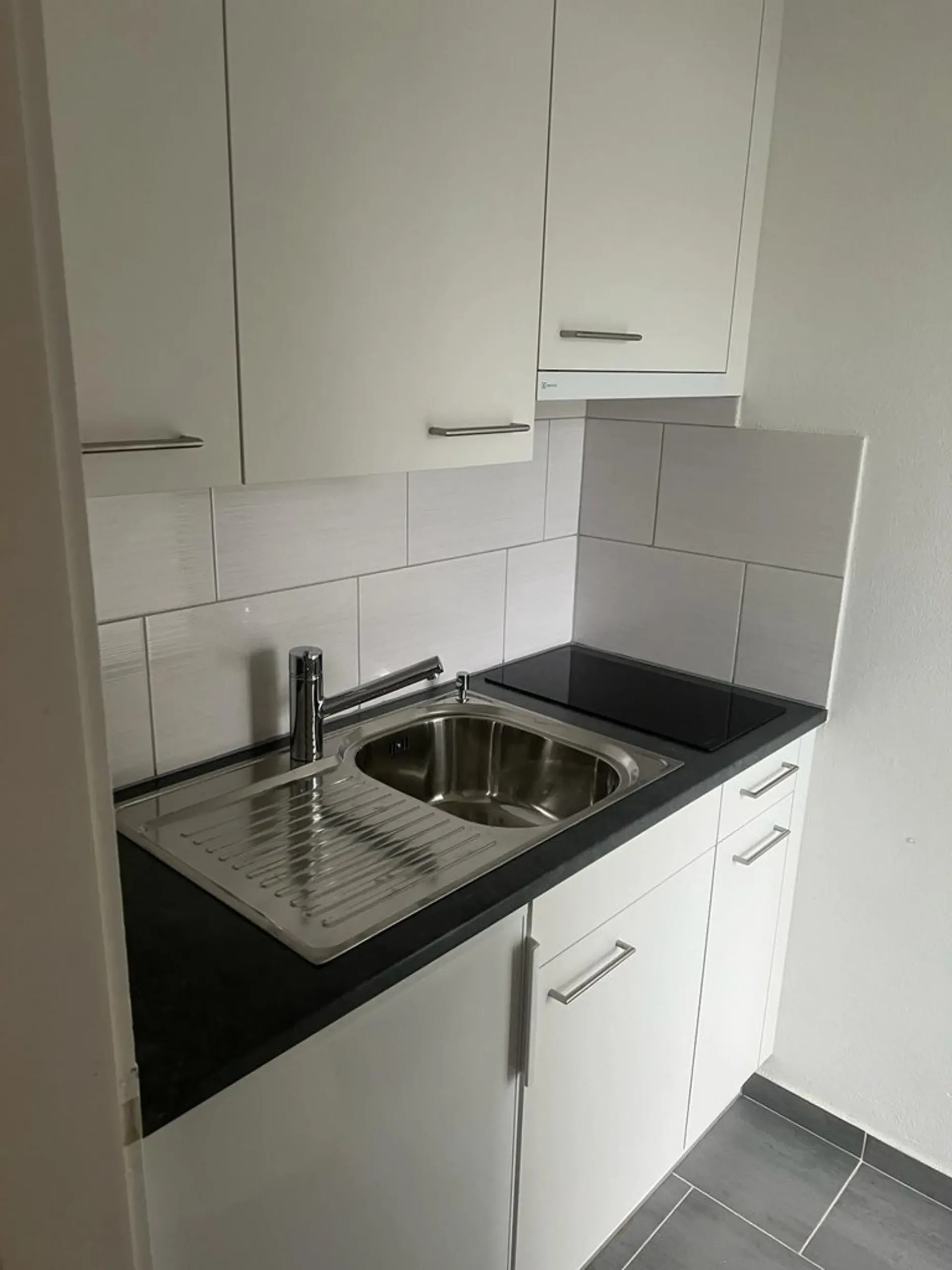 Zentrale und renovierte 1.0 Zimmerwohnung in Lyss
