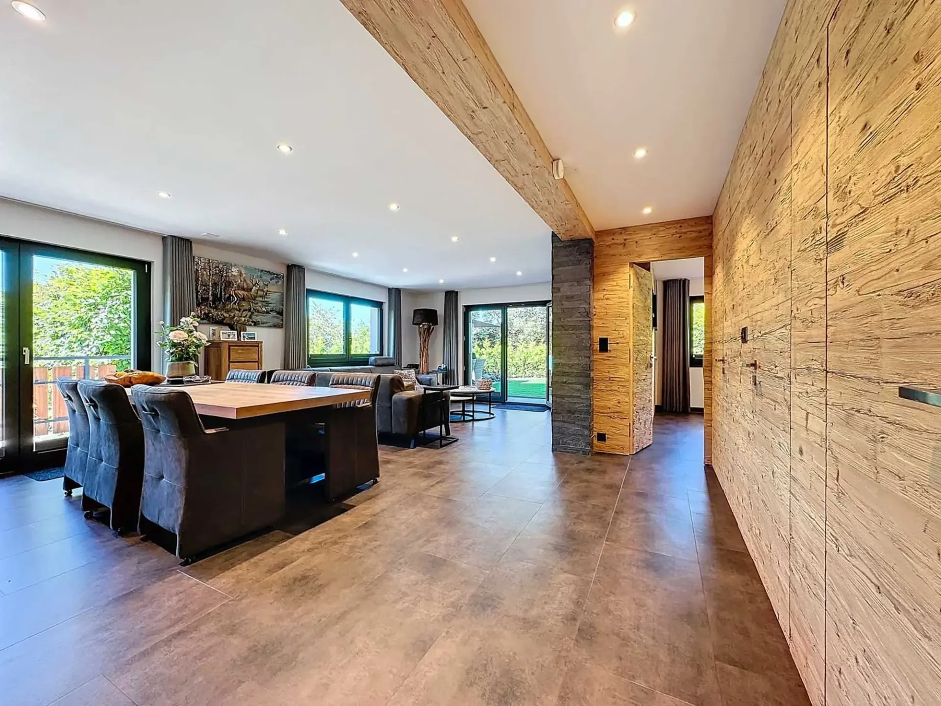Schönes Haus von 322 m2 renoviert