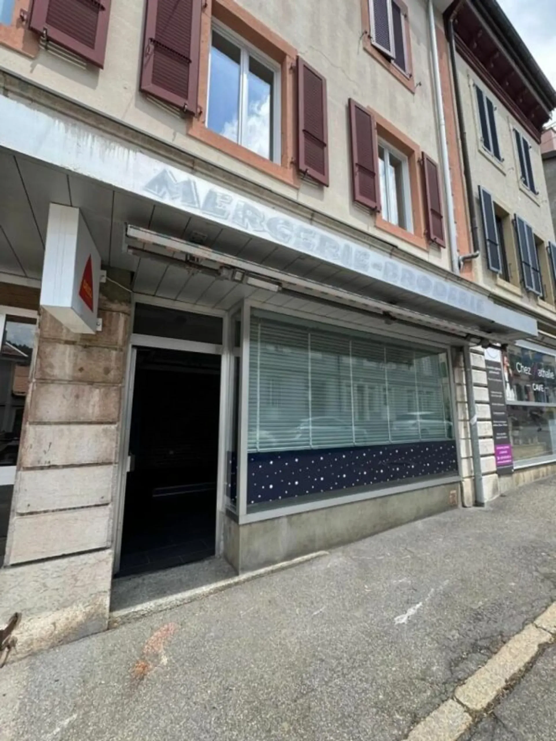 Arcade/Vitrine/Geschäft 57 m2 in Ste-Croix