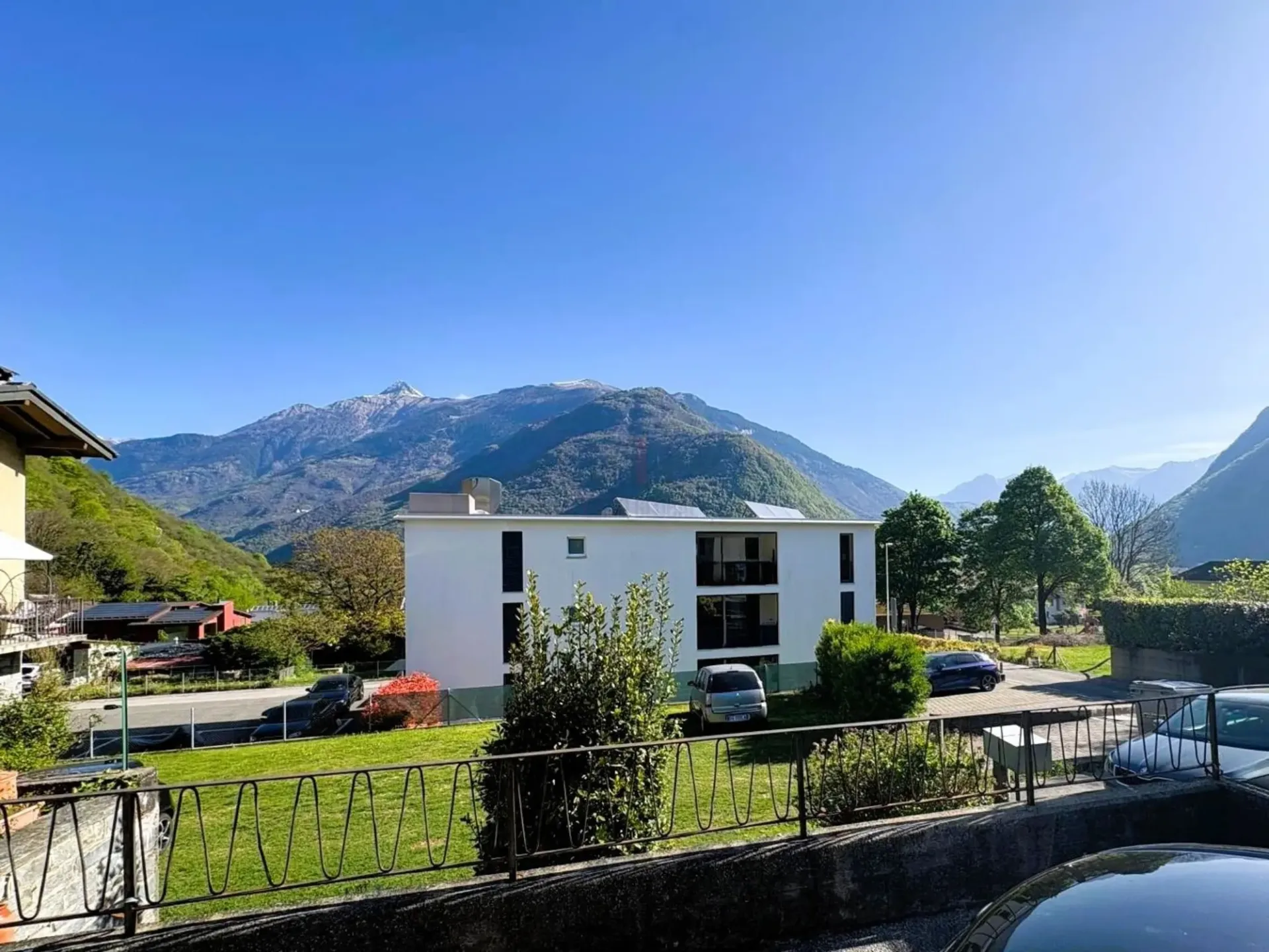 HELLES APARTMENT IN RUHIGER LAGE