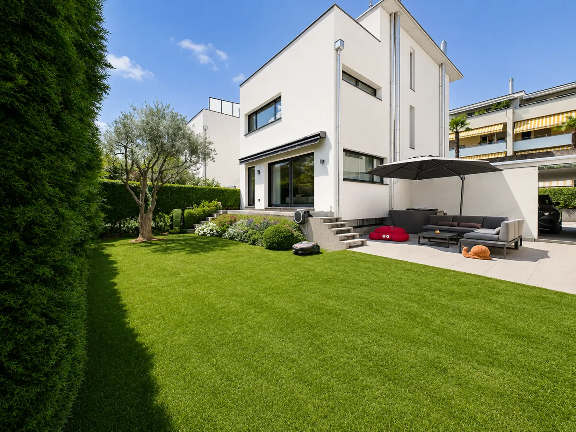 Villa moderna ad Ascona - Spazi generosi, giardino e terrazzi