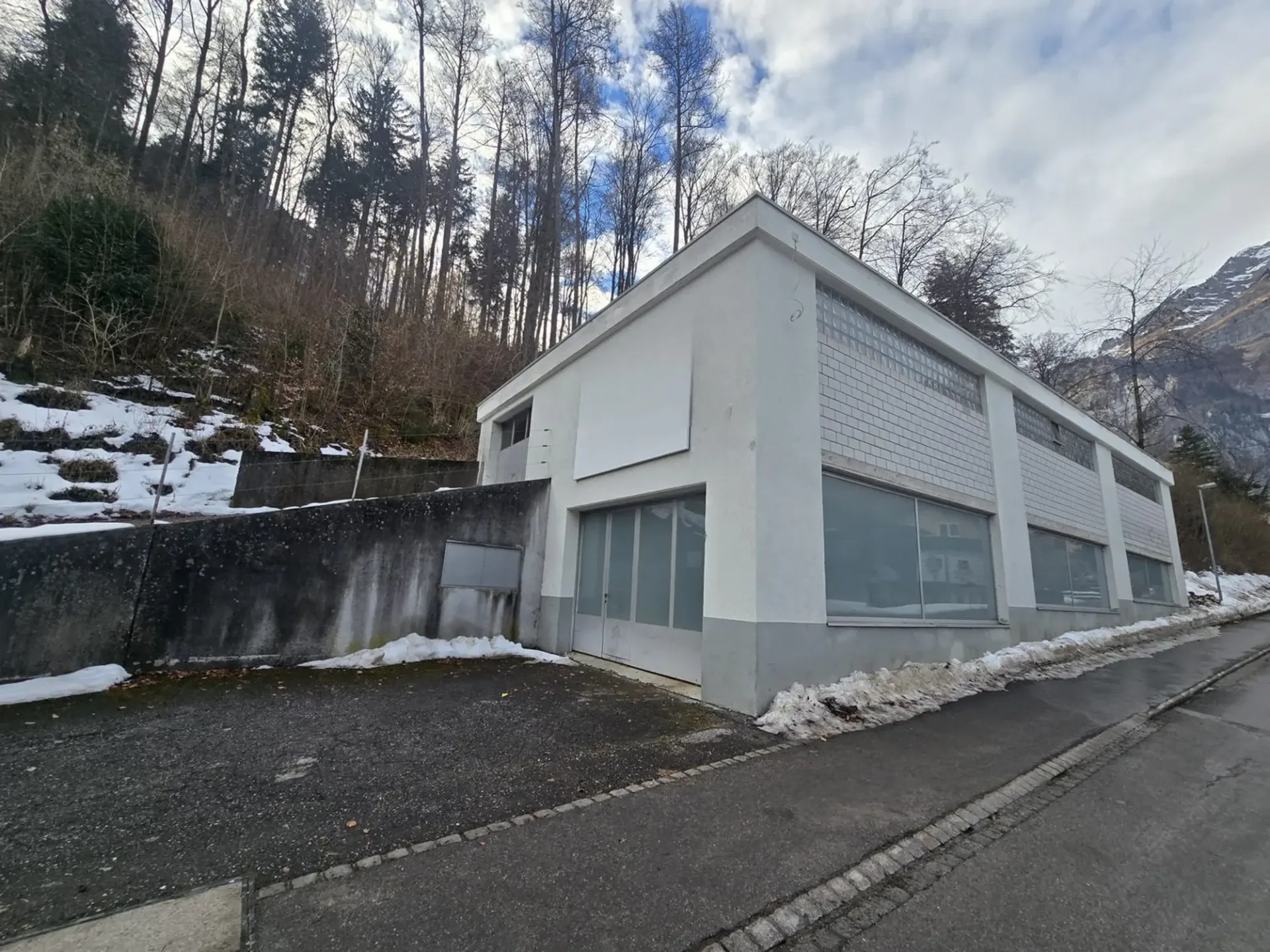 Einstellhalle oder Lagerraum