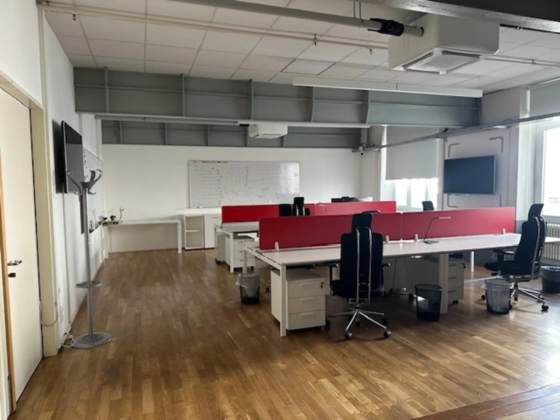 Luminoso ufficio di 136 m² in affitto presso Spazio Polus – Balerna