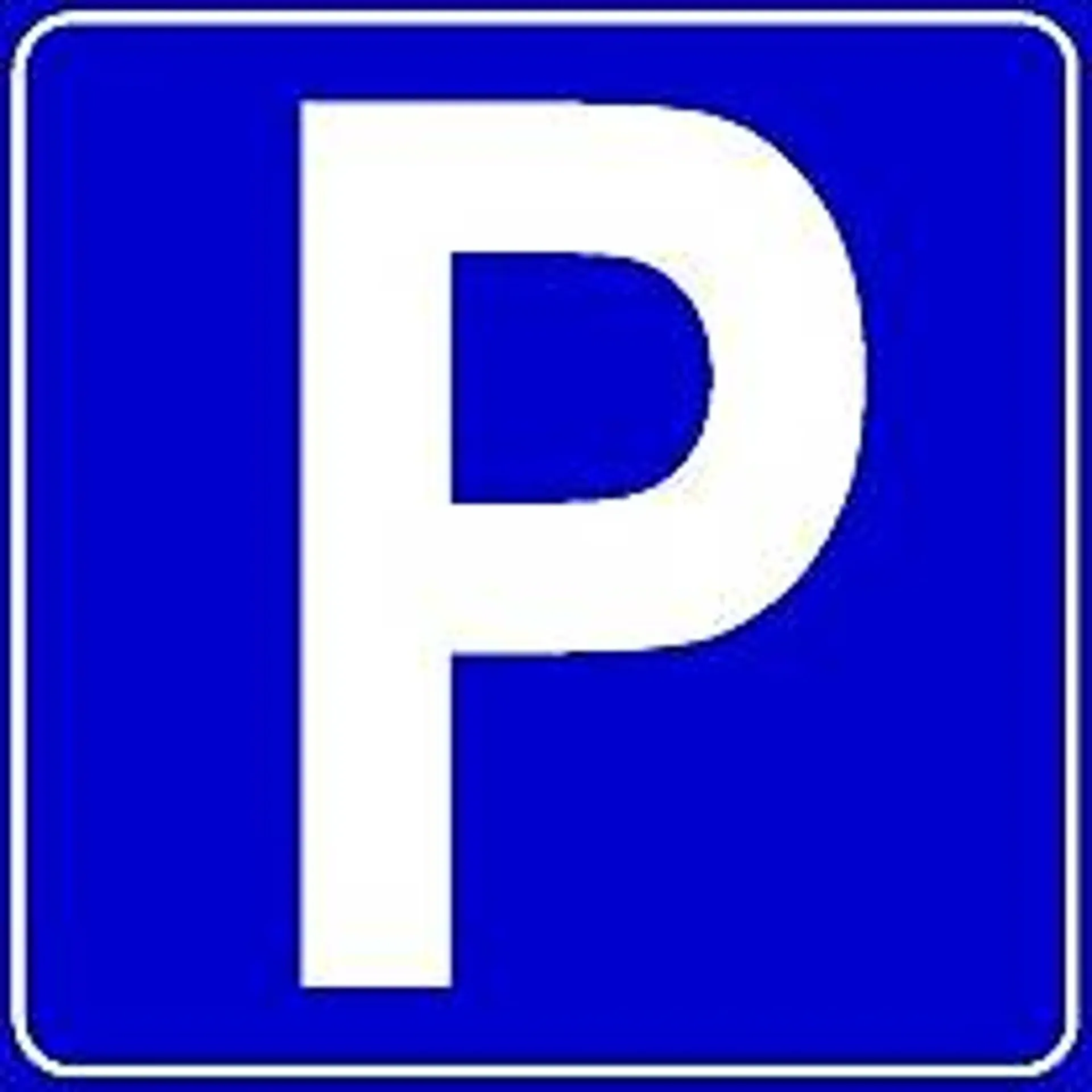 Posti auto interni in Via Albrici, Chiasso