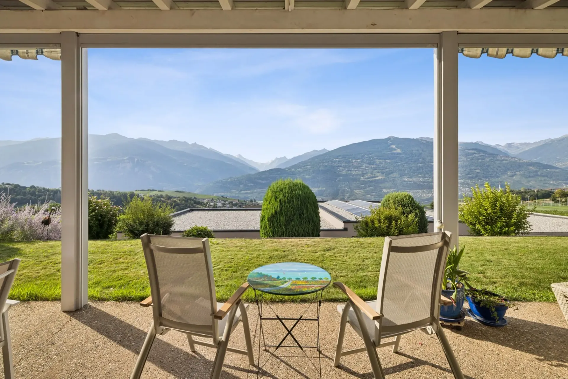 Villa d'Exception avec vue Panoramique & Élégance Contemporaine