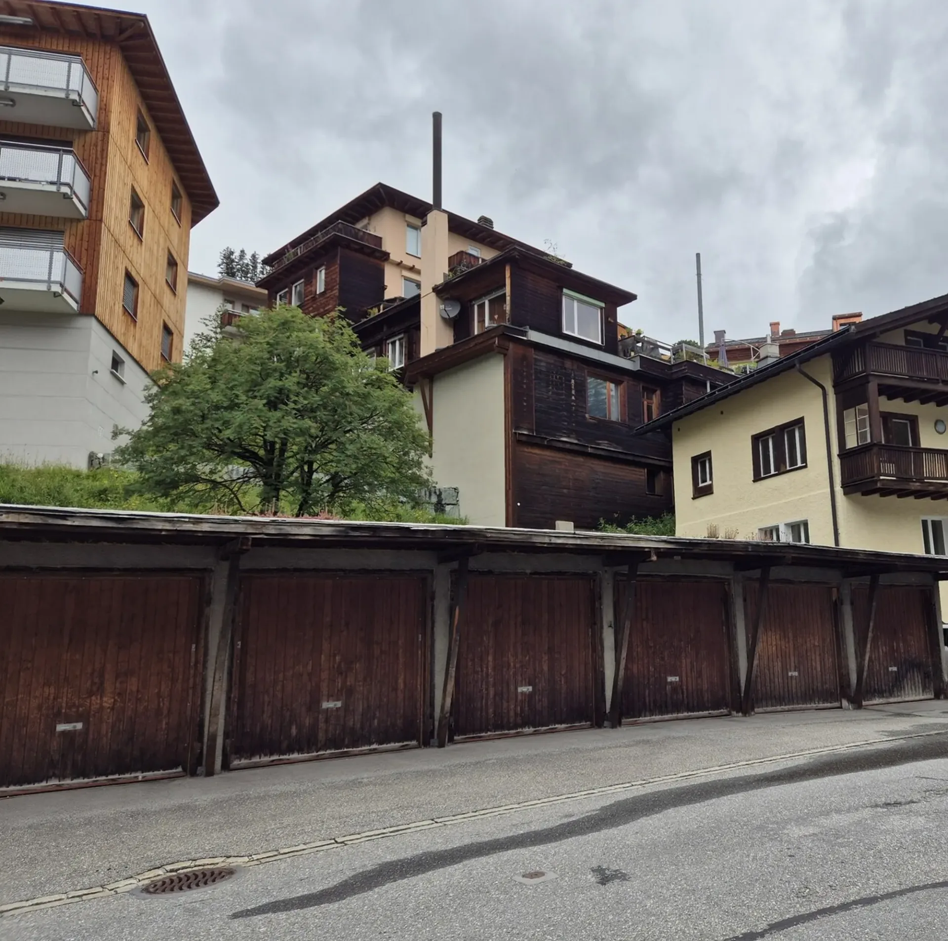 Double garage box
