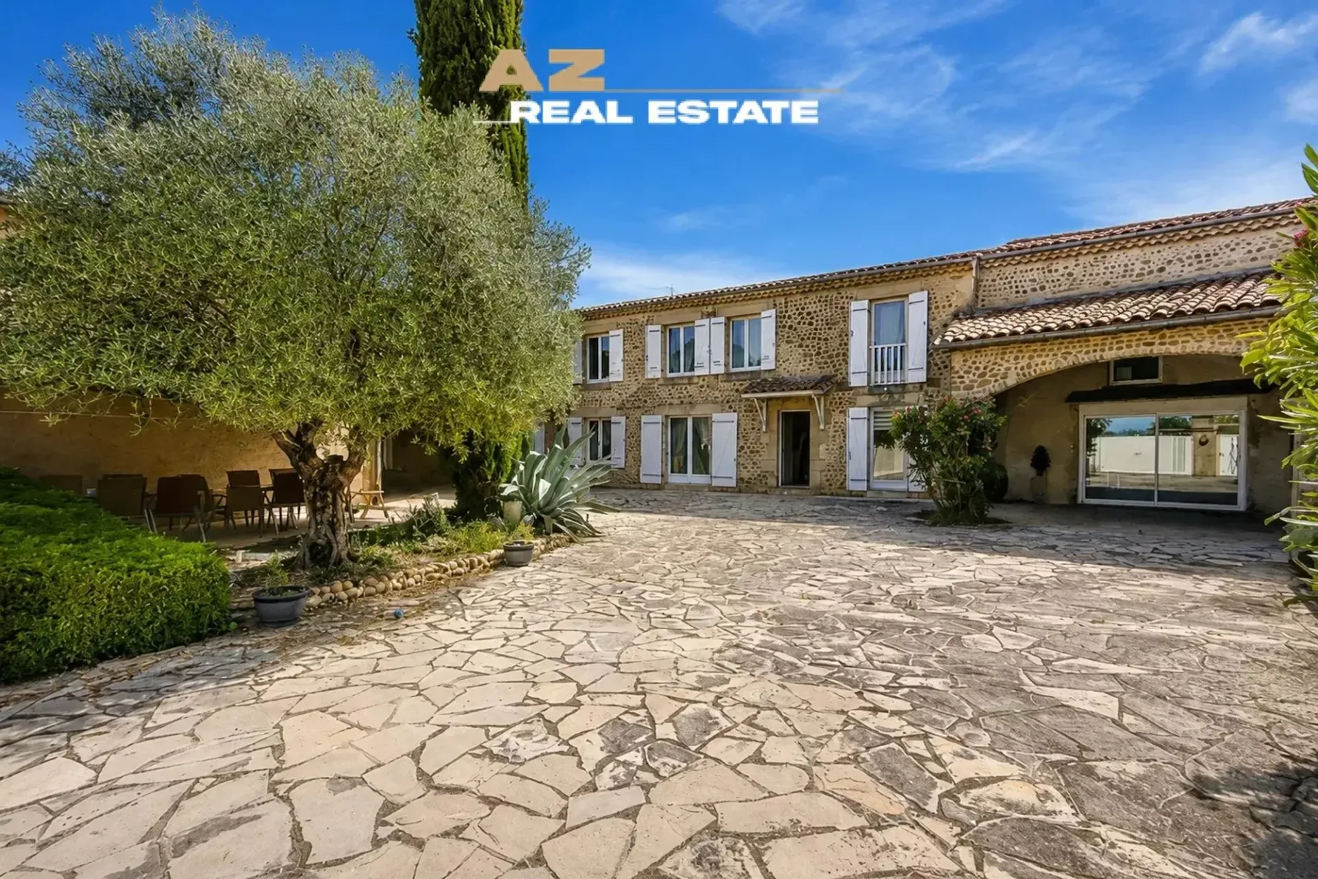 Charming Property in a Medieval Village 610 000 Euro