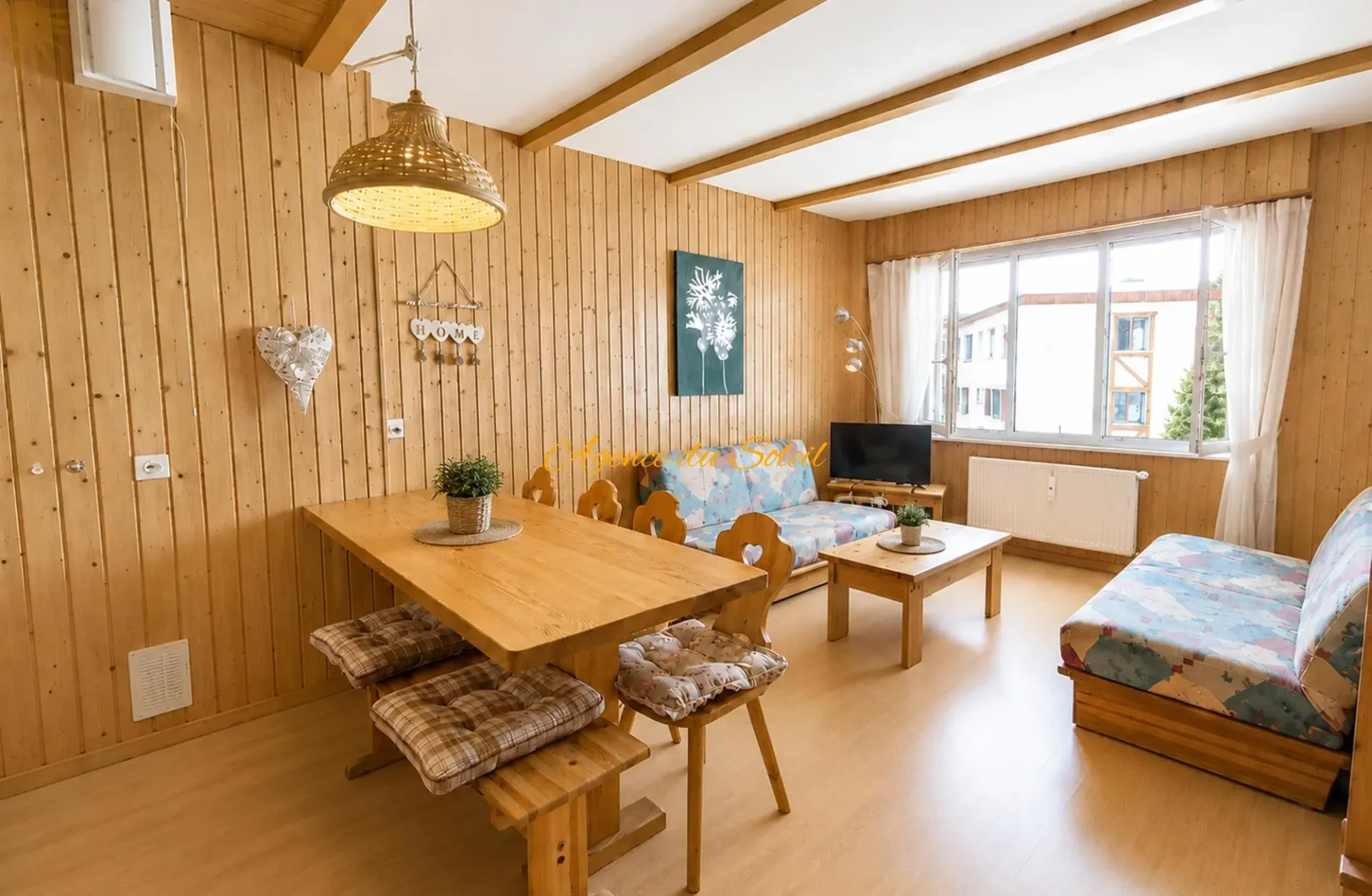 À louer à la saison : Agréable appartement 2.5 pièces en plein coeur de Crans !
