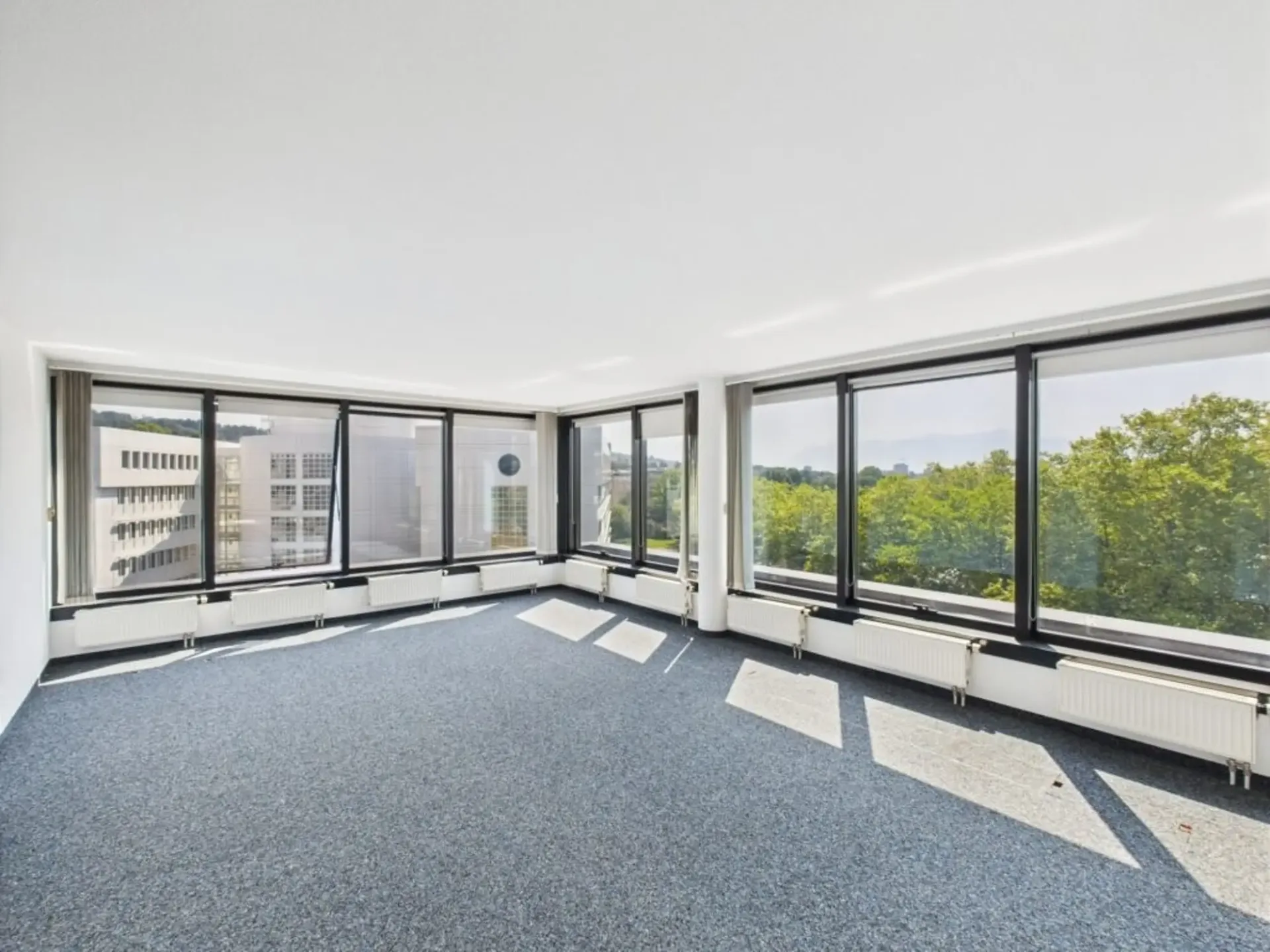 Prächtiges Büro von 249 m2 in einem Gebäude mit strategischer Lage