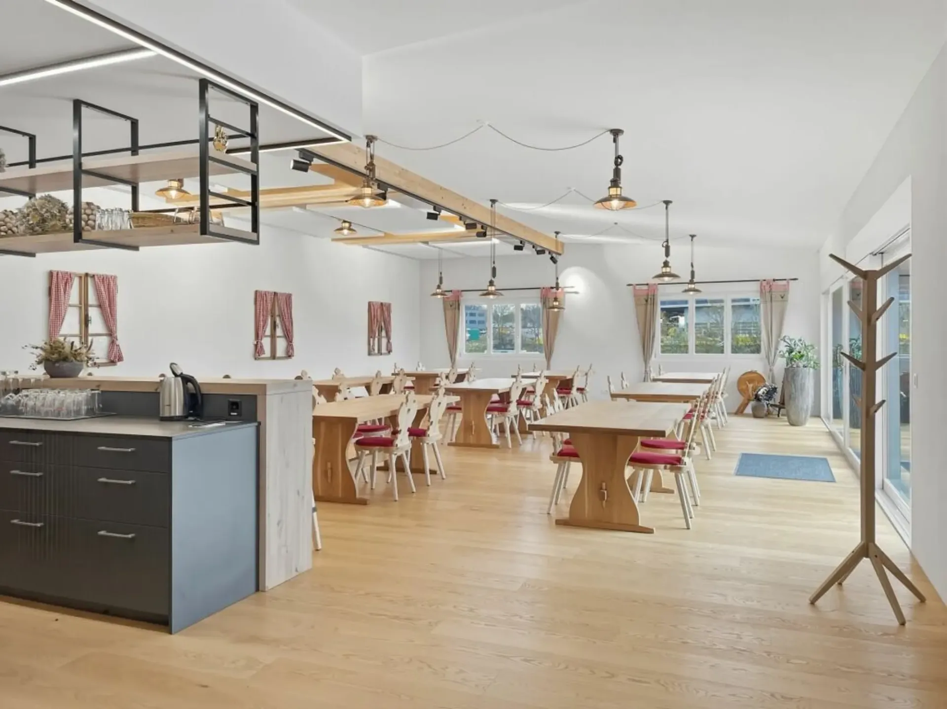 Versatile commercial space - Your new location in Aadorf
