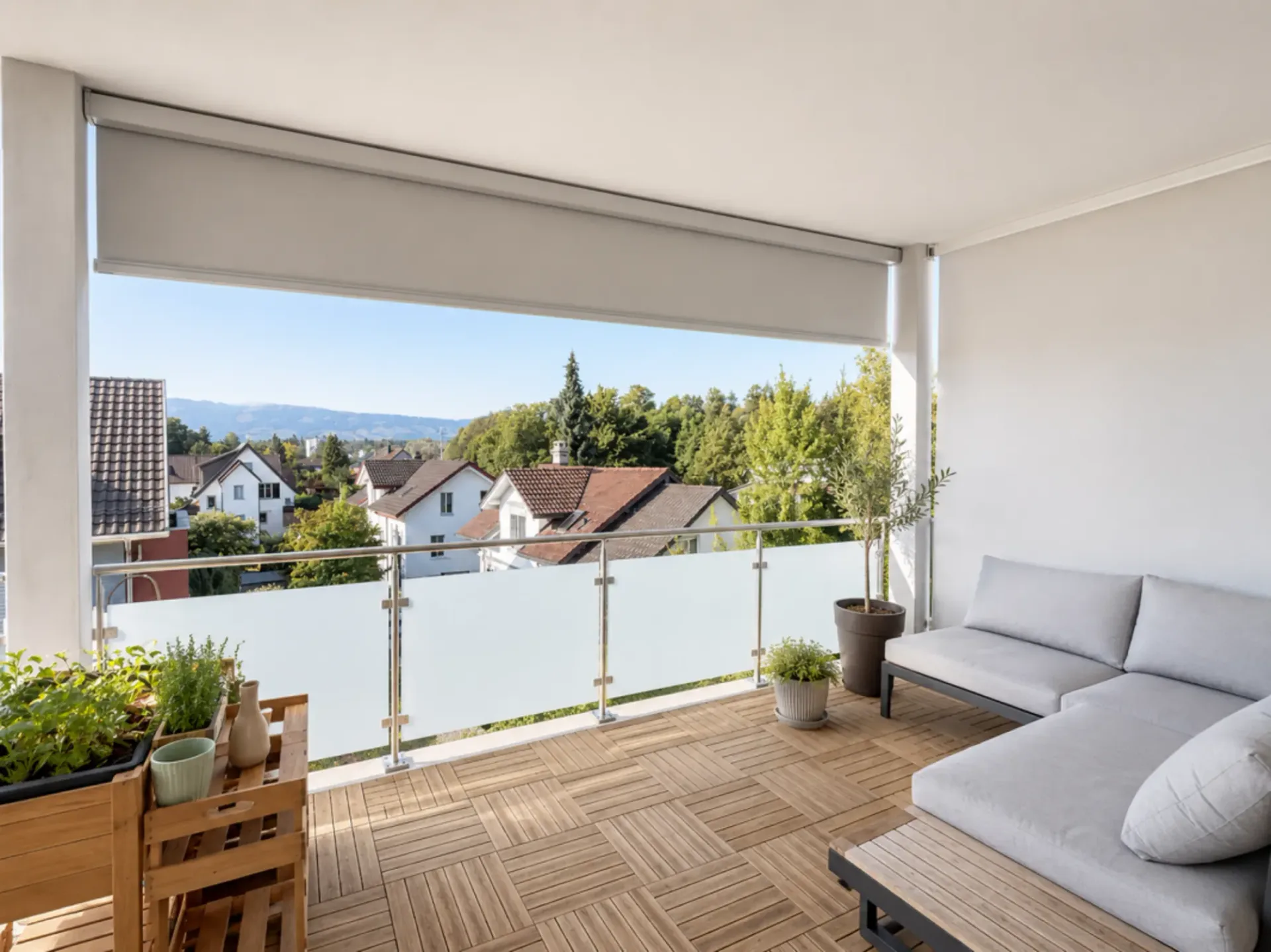Exclusive 3.5 room apartment with large balcony for rent