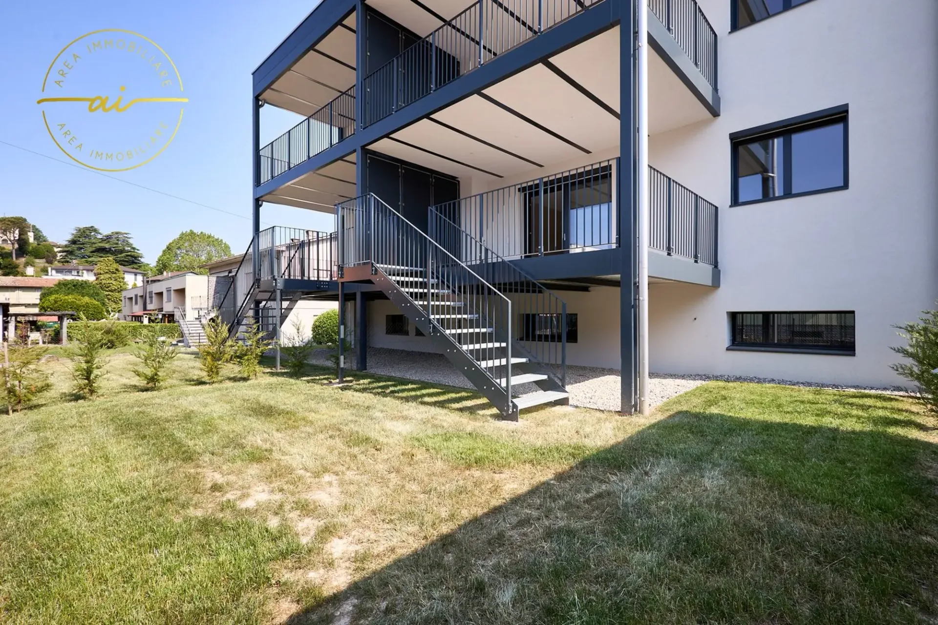 Neue 3.5-Zimmer-Wohnung mit Garten in Balerna N2