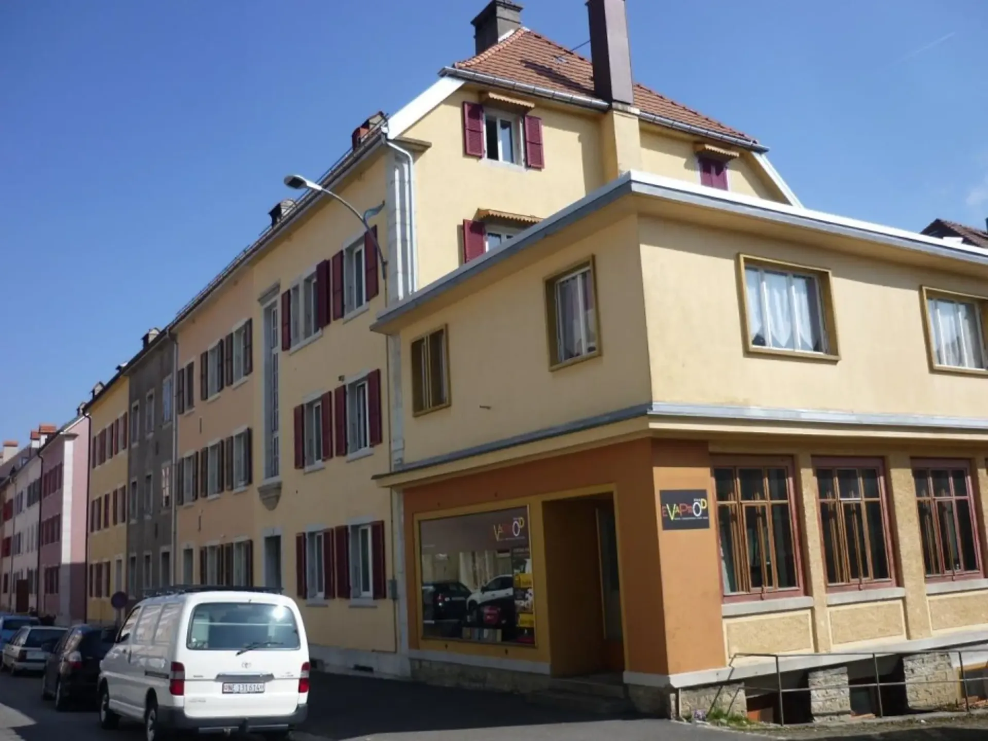 05575 - Lager - Fleurs 6 - La Chaux-de-Fonds