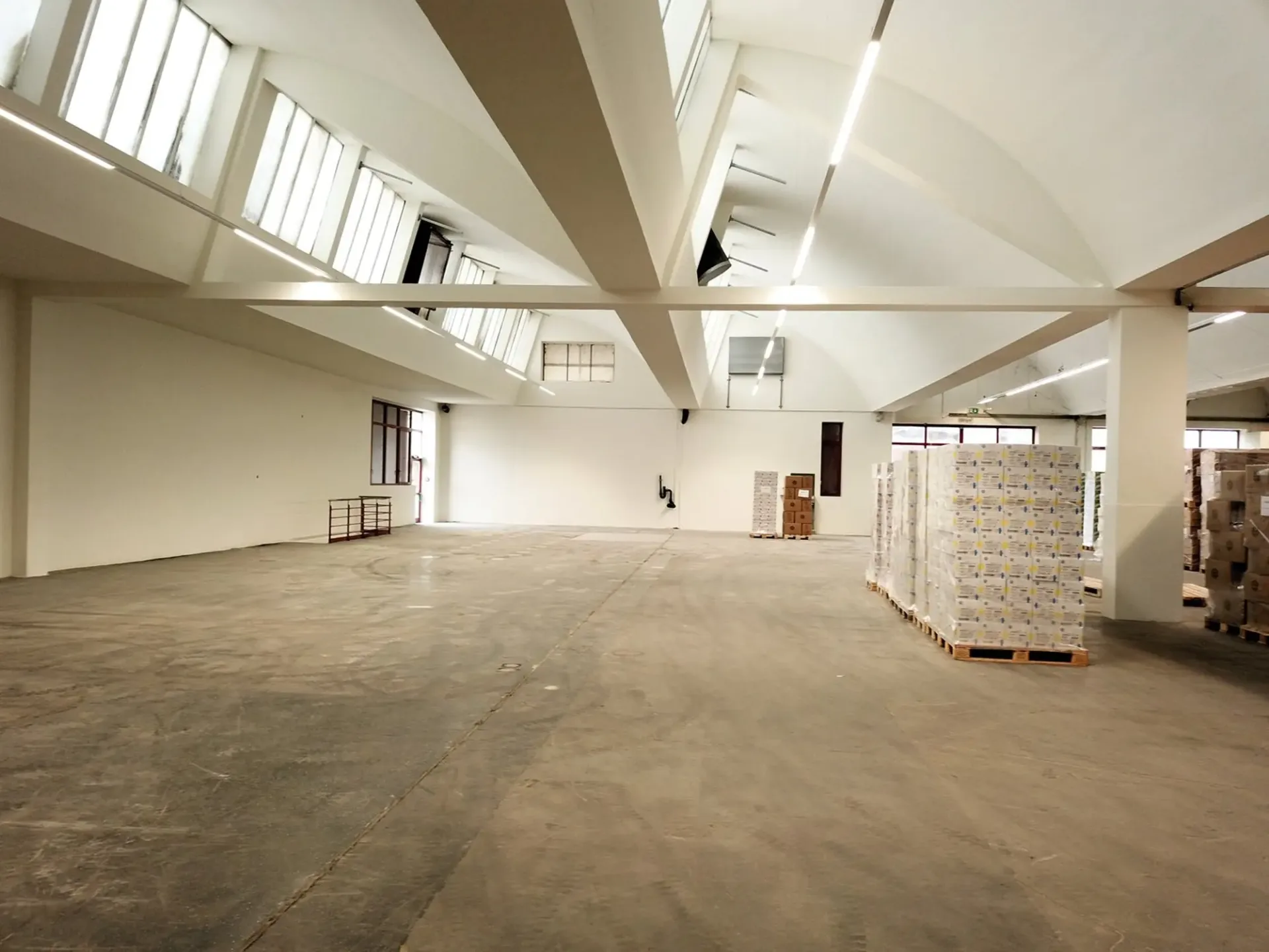 Versatile commercial and storage space in a central location in Zofingen
