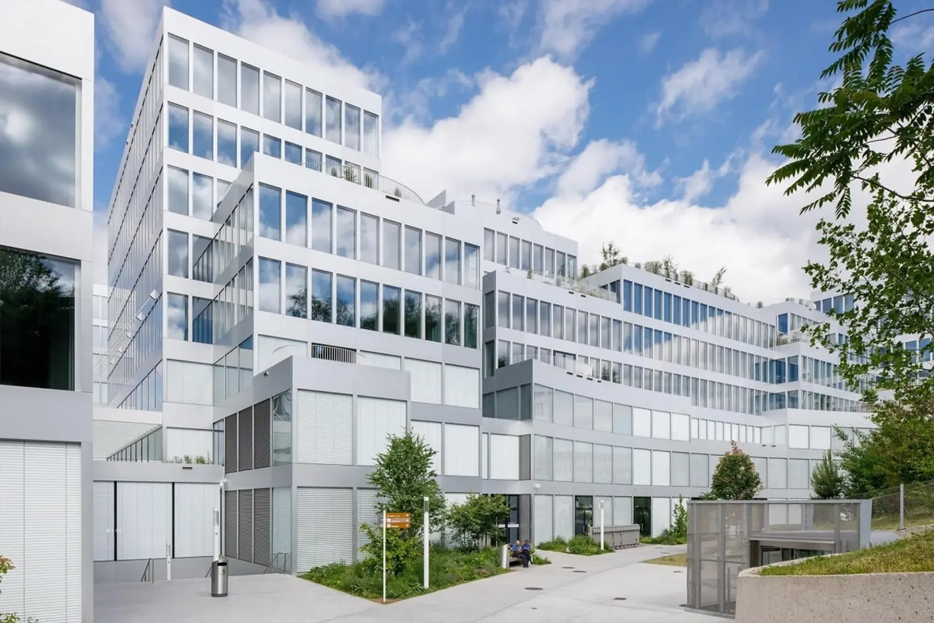Bezugsbereite und hochwertig ausgebaute 520 m² Bürofläche mieten im The Circle, Zürich Flughafen