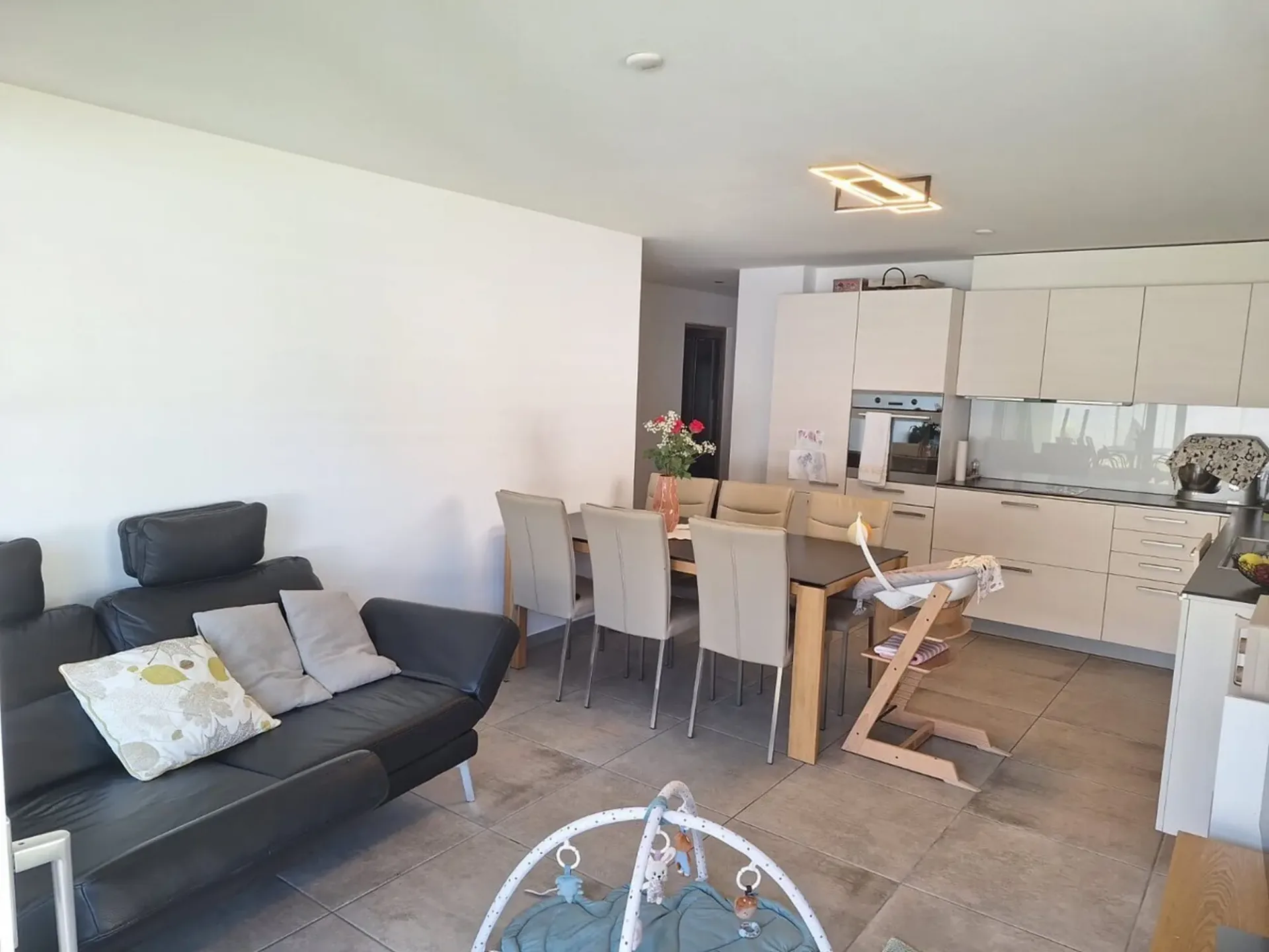 Schönes Apartment im Erdgeschoss in einem kleinen, ruhigen Dorf