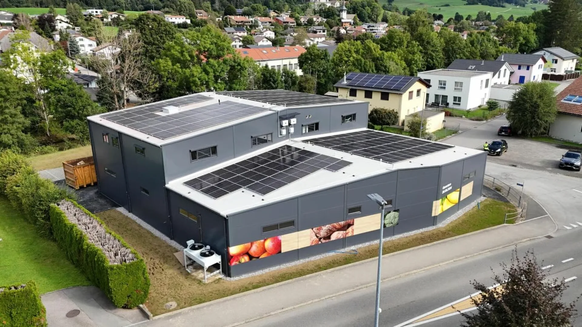 Schöne kommerzielle Bruttogeschäftsoberfläche von 208 m2 zur Miete in Courtelary
